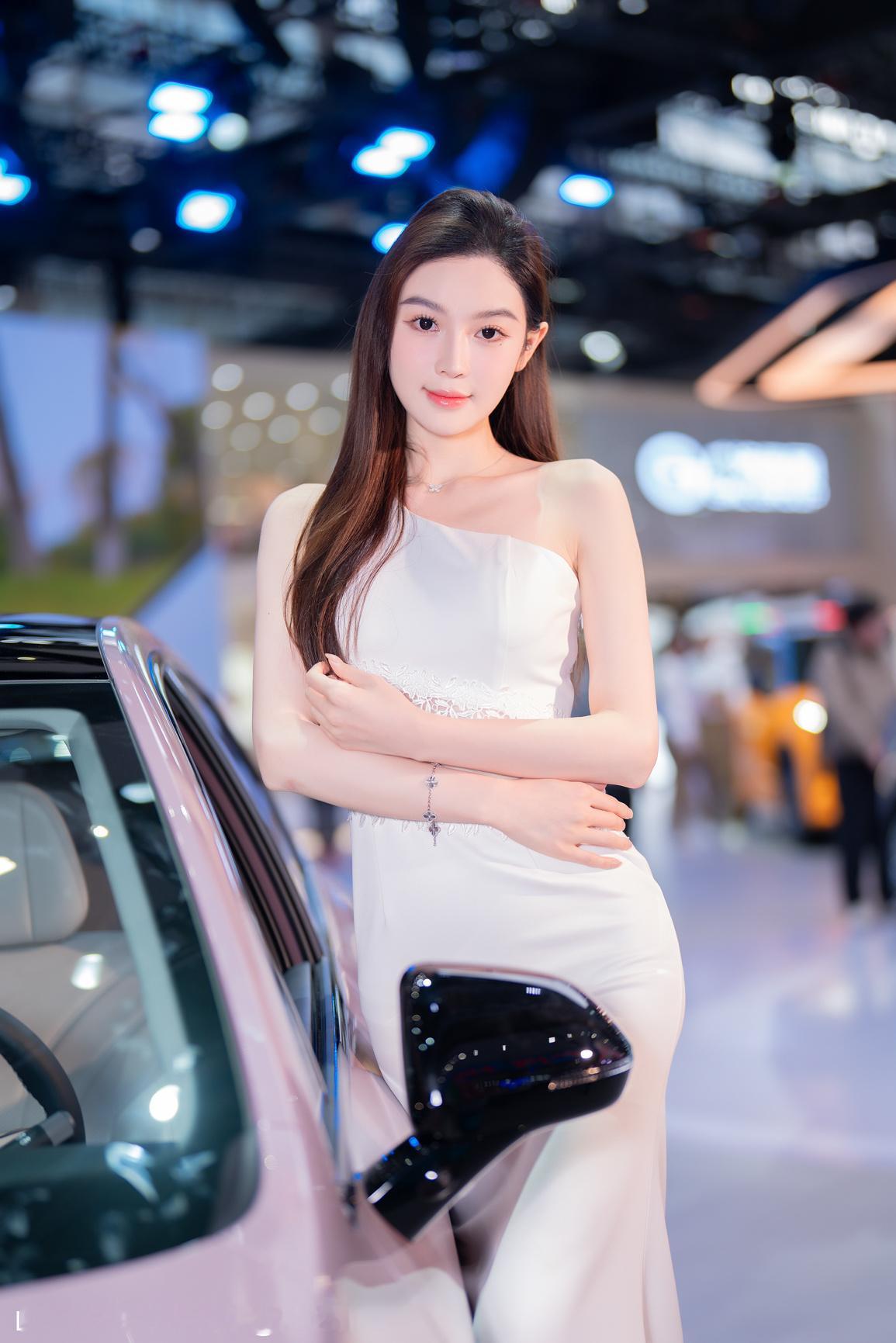 聆听猎人的车展日记聆听在广州国际车展猎人与车展 2025 广州国际车展想把图片带