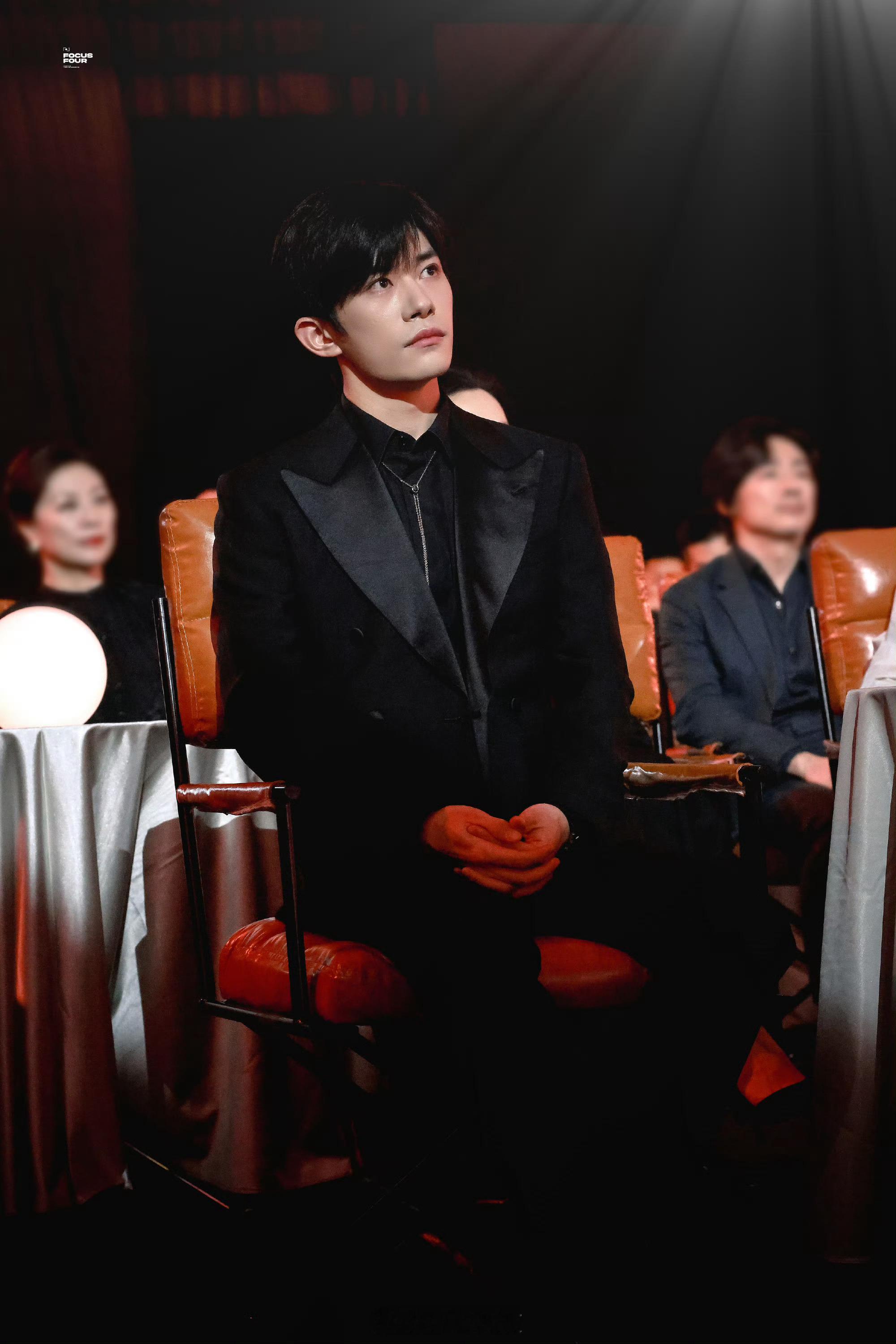 易烊千玺导协年度男演员凭借《小小的我》中刘春和一角的出色表现，易烊千玺荣获202