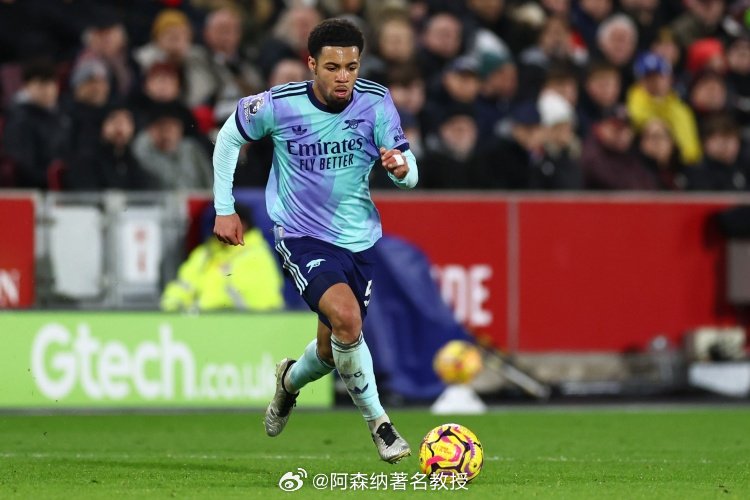 Sportitalia记者Orazio Accomando报道，切尔西希望阿森纳
