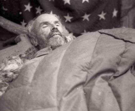 一直以来，对于白求恩，我们宣传的都是他如何高尚、如何伟大，但却很少有人知道，他为