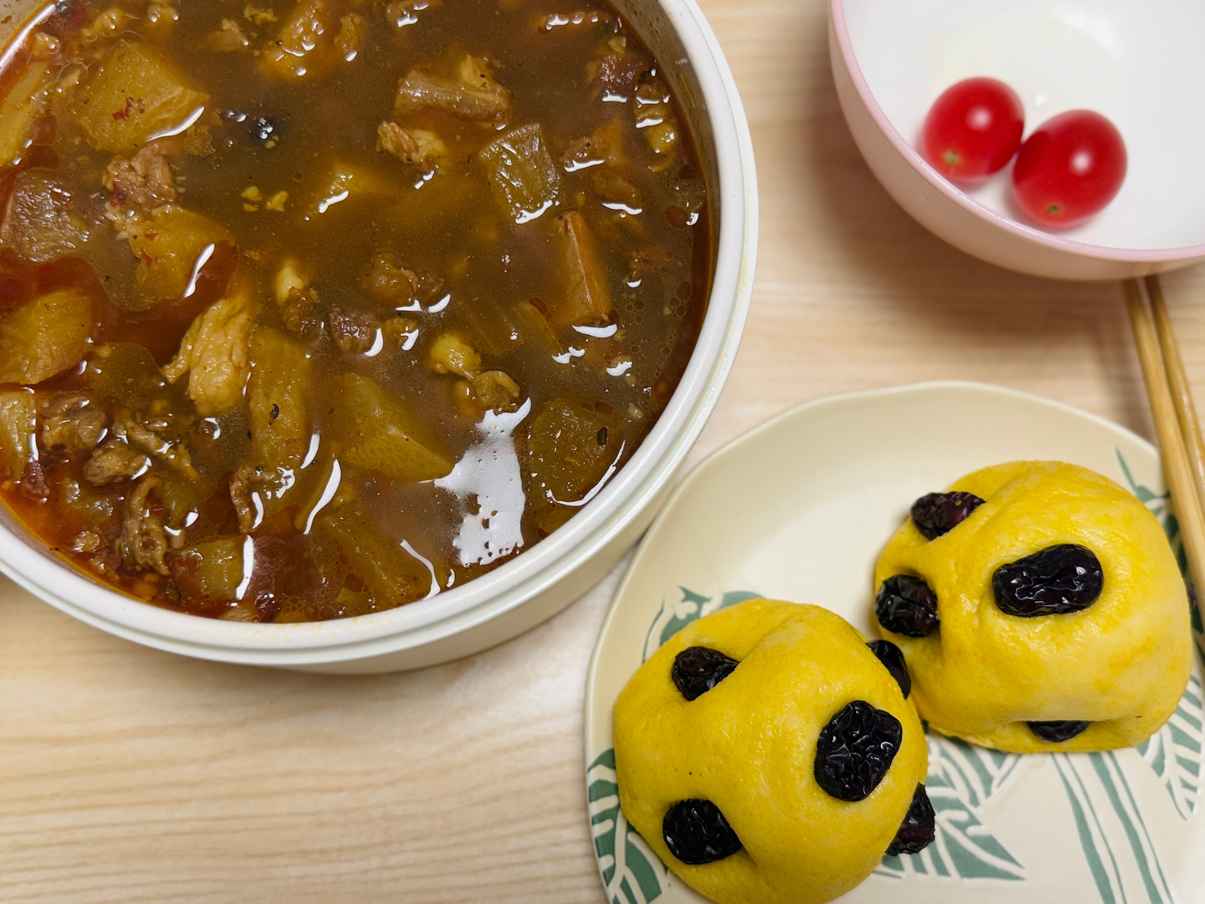 今天晚饭！筋头巴脑+俩红枣窝窝头！大家都吃啥好吃的了？