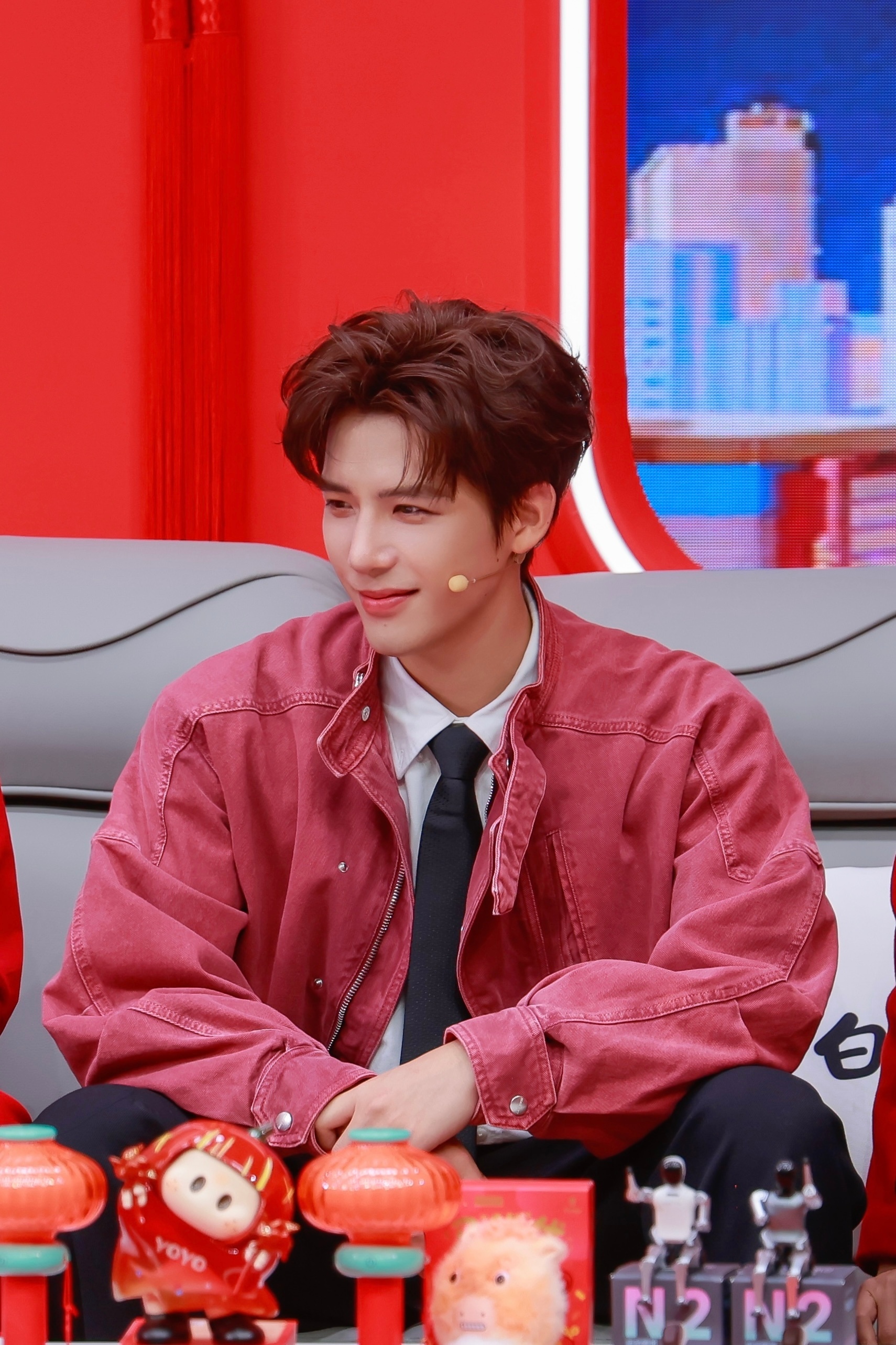 央妈王安宇粉上了 王安宇 你在我面前永远都闪闪发光，就像整个宇宙的星光都洒在你身