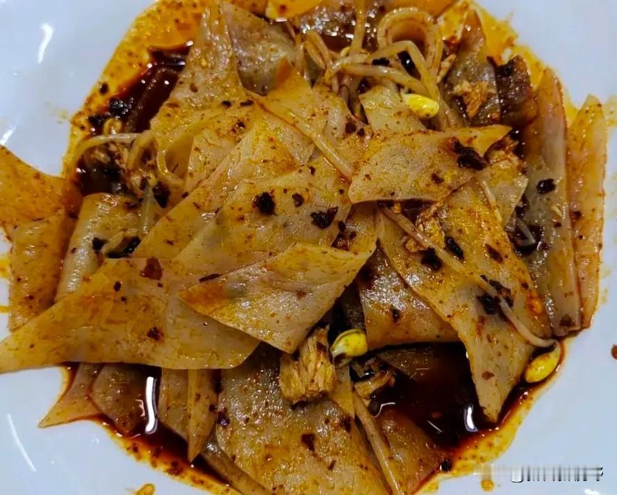 千年一味，西府留香！西安艳阳天西府饭店保留了近200个地道西府小吃西安漂亮饭推荐