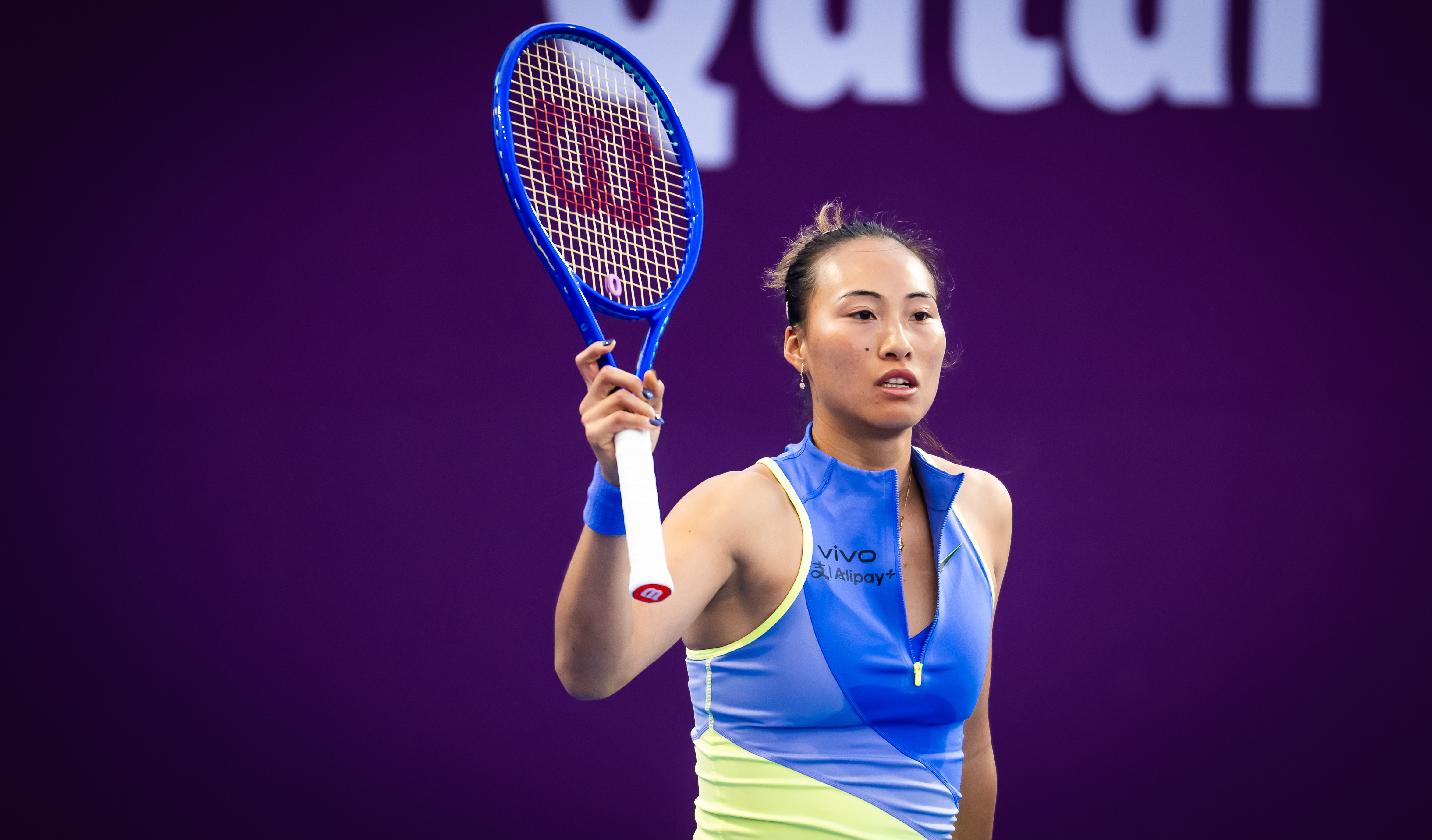 WTA1000多哈站第三轮，以6-4、2-6、5-7惜败新科澳网冠军、年终总决赛