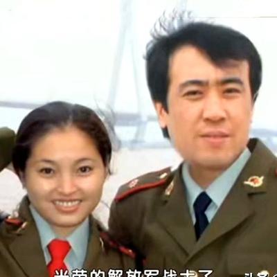 很多年后于和伟才知道，他当年在上海读书，让女友宋林静每月帮他给妈寄20块钱。谁料