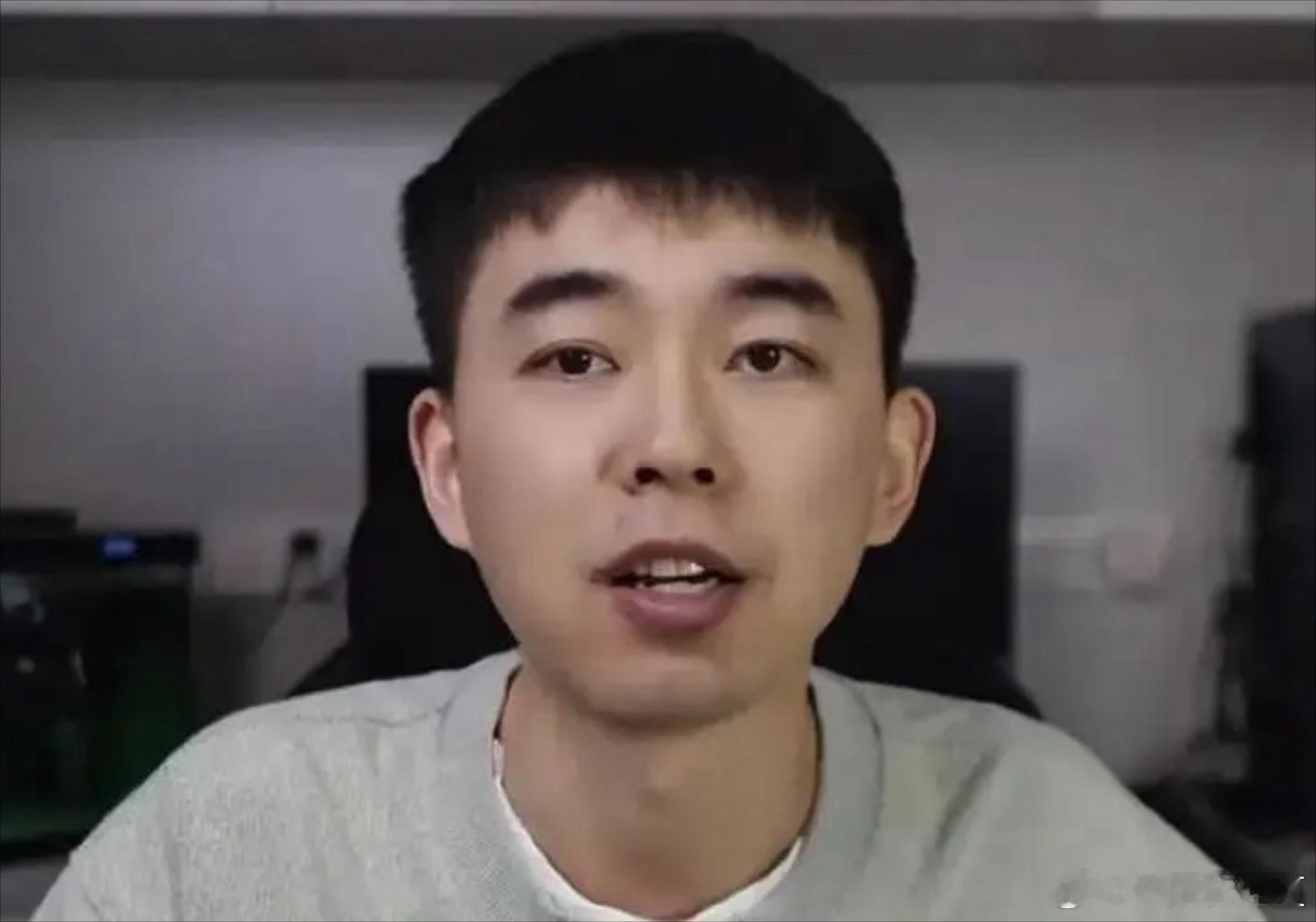 退学博士耿同学解约MCN聚光灯来得快，褪去也只在一瞬间。退学博士的故事牵动不少网