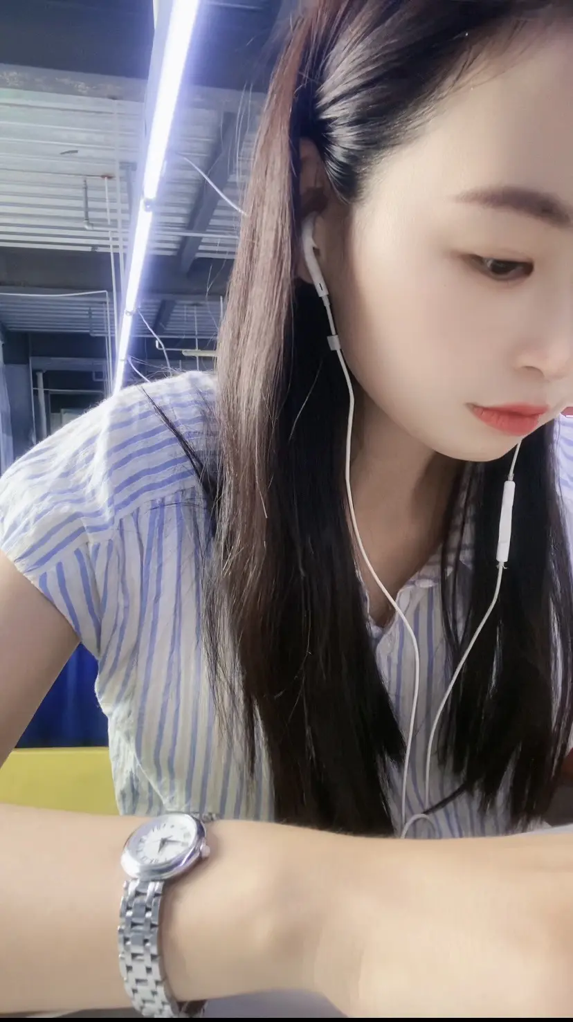 人总要咽下一些委屈，然后再继续往前走……