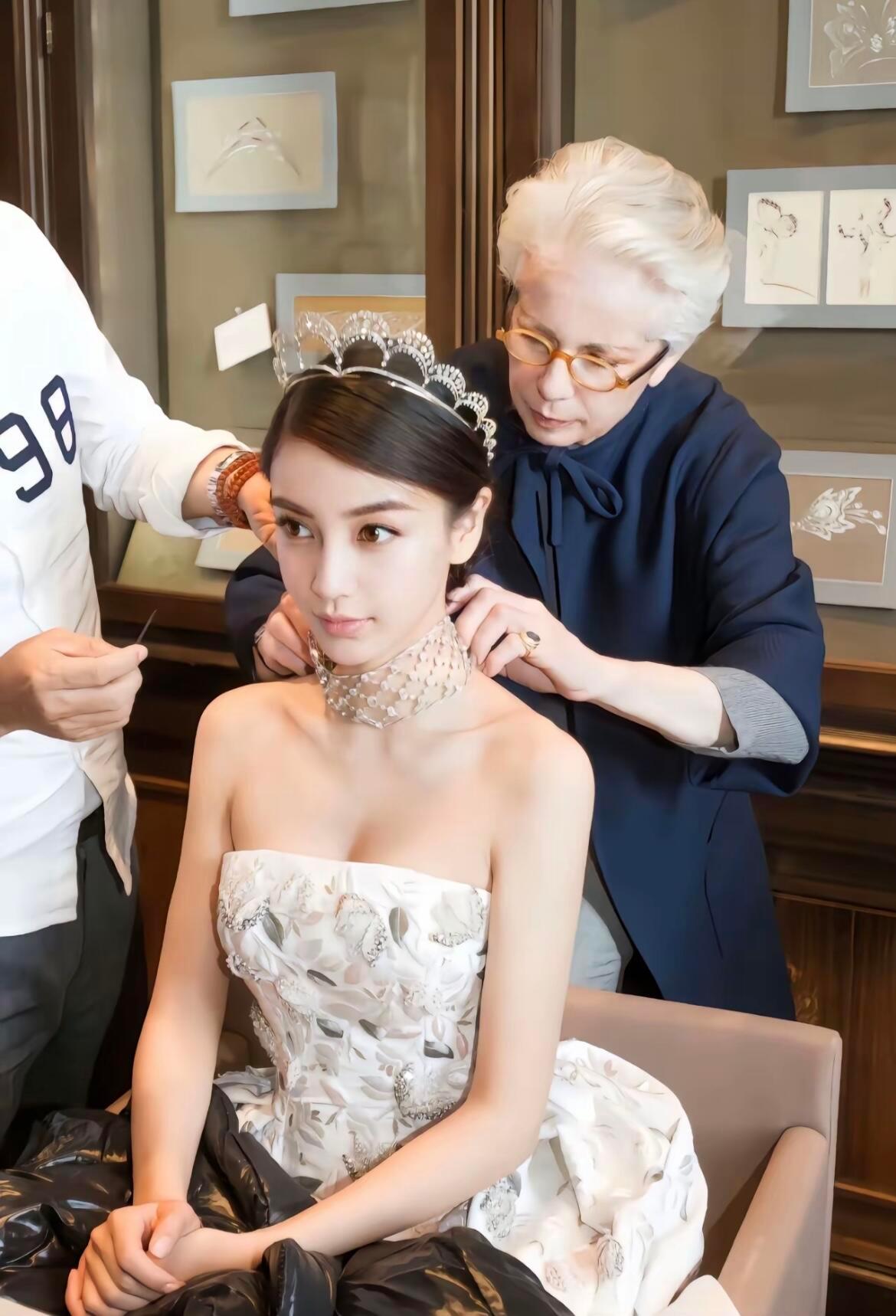 看得出她是公主👸🏻🎶Angelababy ​​​