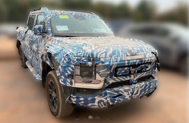 #新能源汽车# 【最快将于年内发布 比亚迪皮卡谍照曝光】日前，我们获取了一组比亚