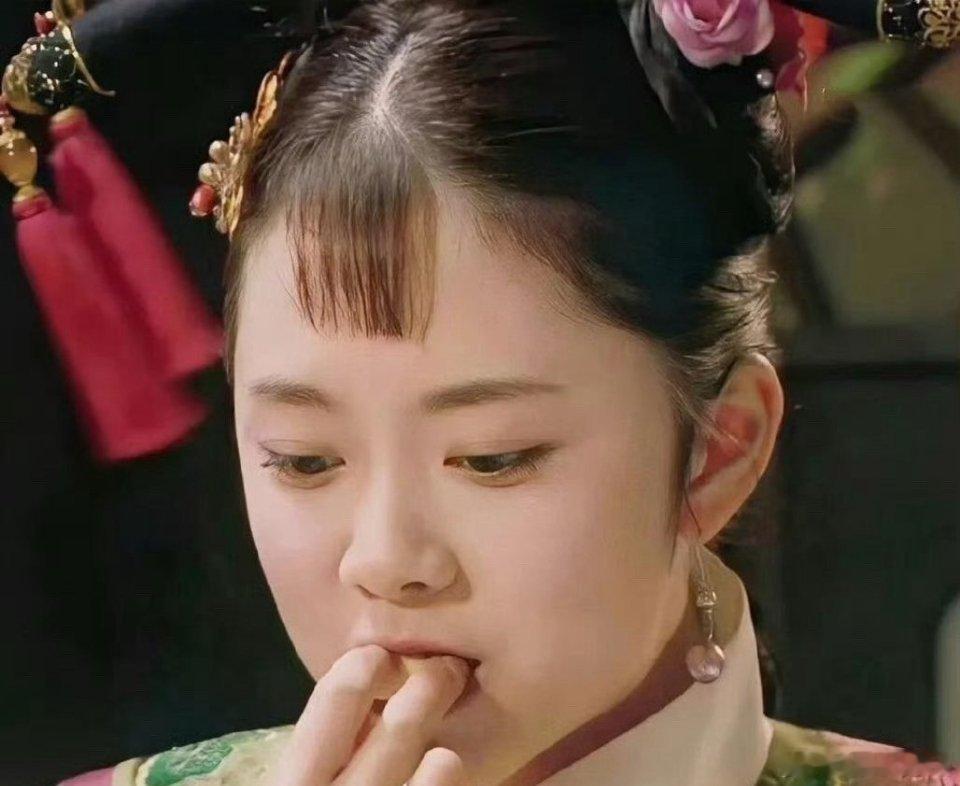 在《甄嬛传》里，甄嬛到死都不知道淳儿头次侍寝雍正就很满意的真正原因。你看，沈眉庄