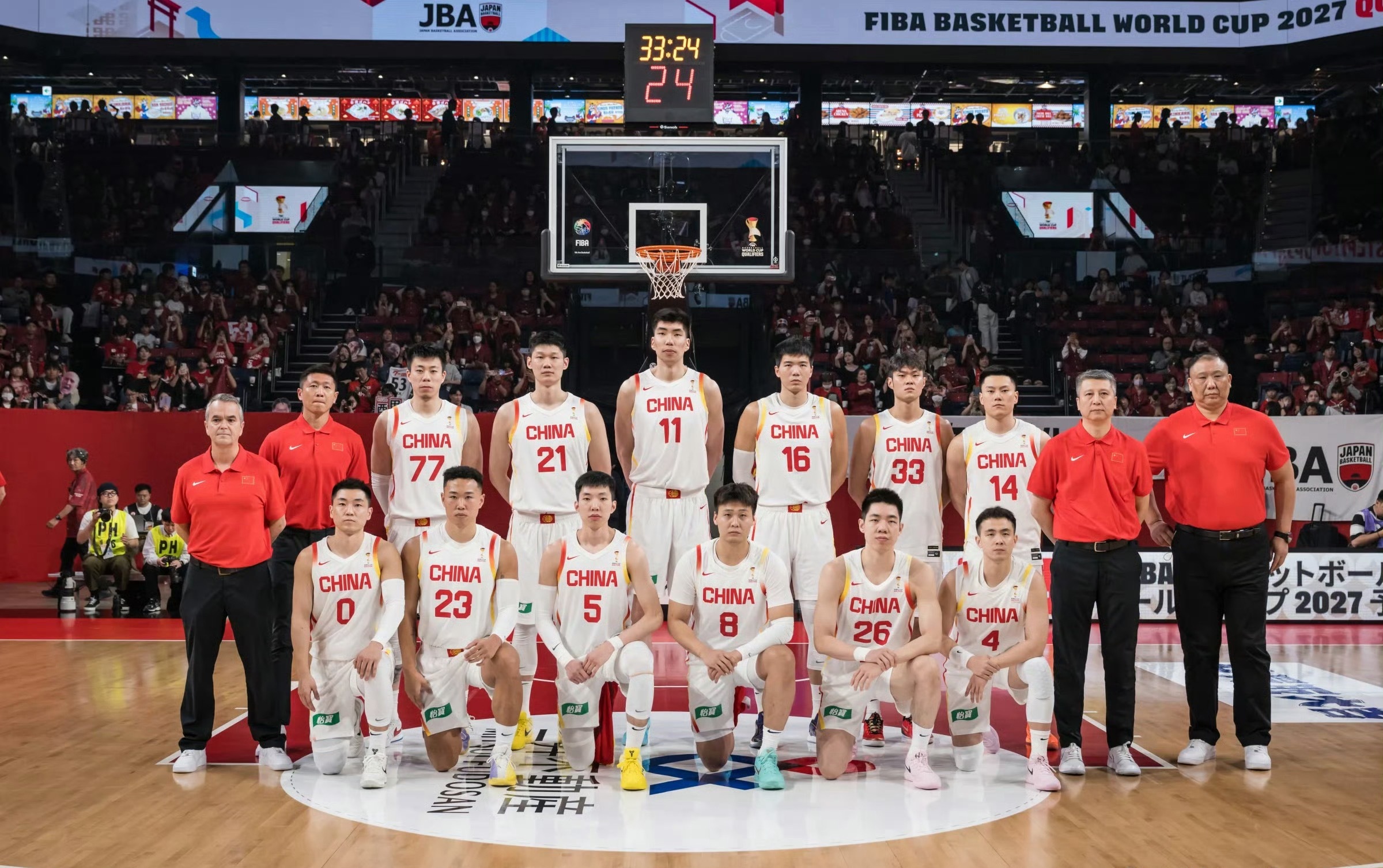 牛逼！解气！一度落后15分，下半场开始一路狂飙，客场最后以87-80拿下日本，取