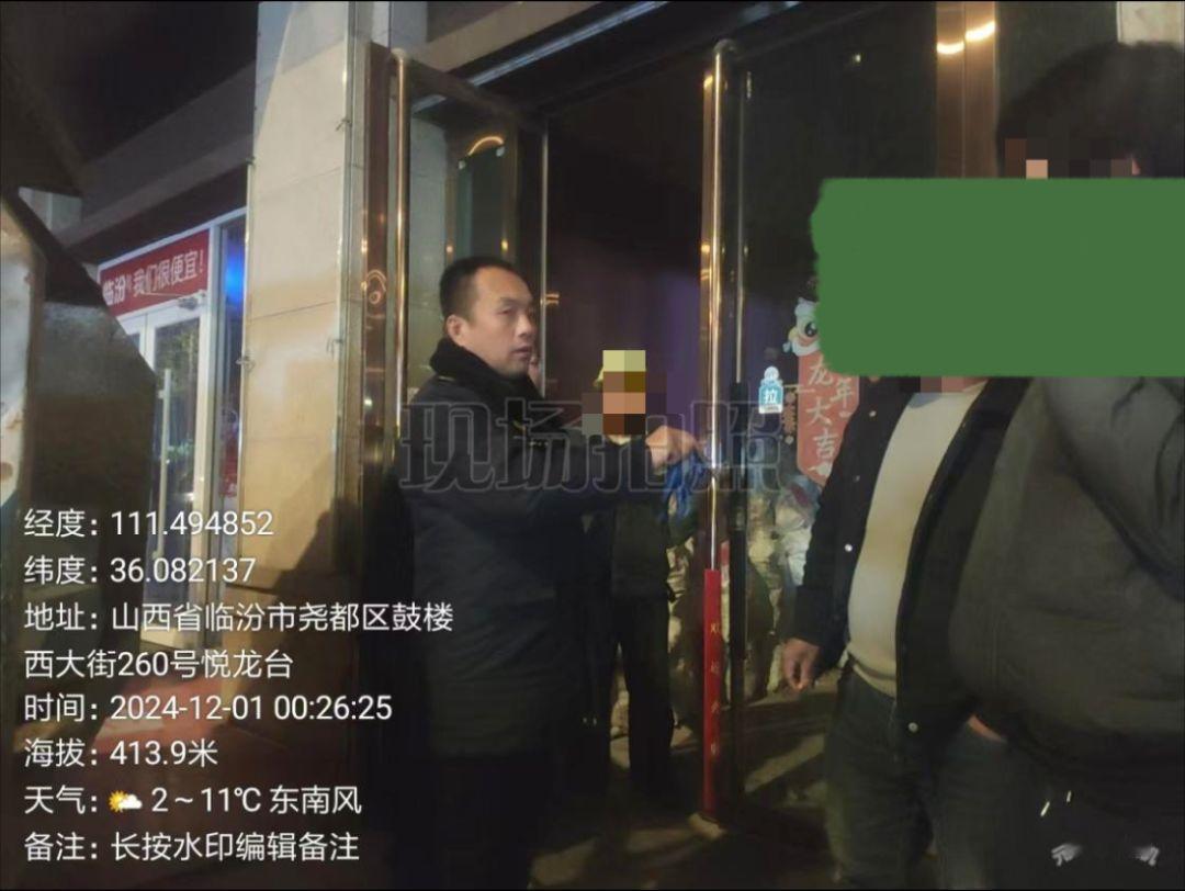 12月1日00:18 夜班南城巡查至常兴中街（状元府邸小区门店），发现一辆社会无