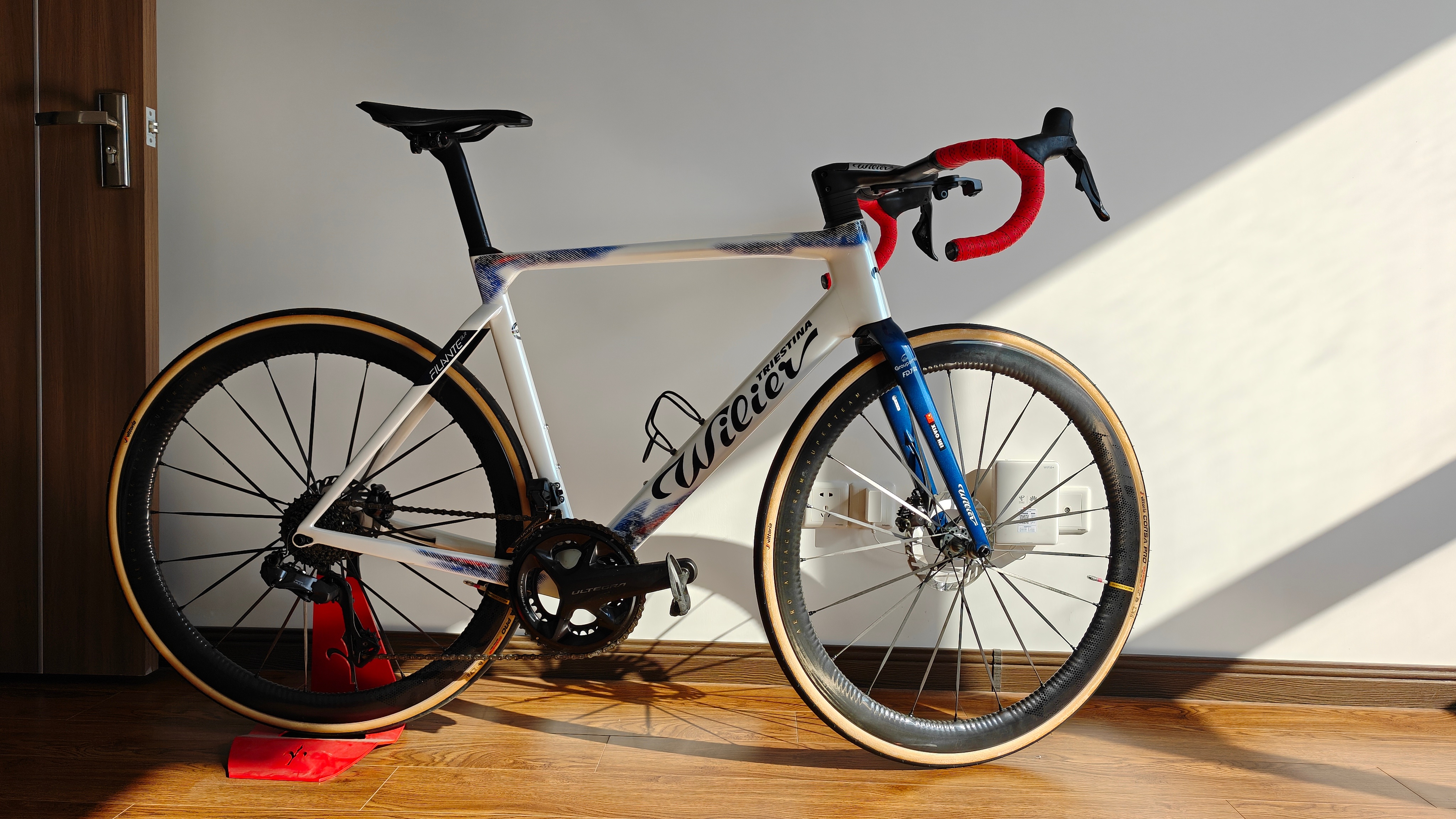 卖了它买台瓜车[舔屏]  ​​​