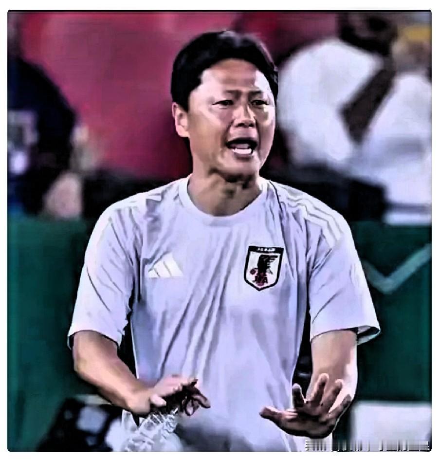 中国队0-4不敌日本，赛后日本队主教练竟然这样说：

“这批球员还很年轻，他们在