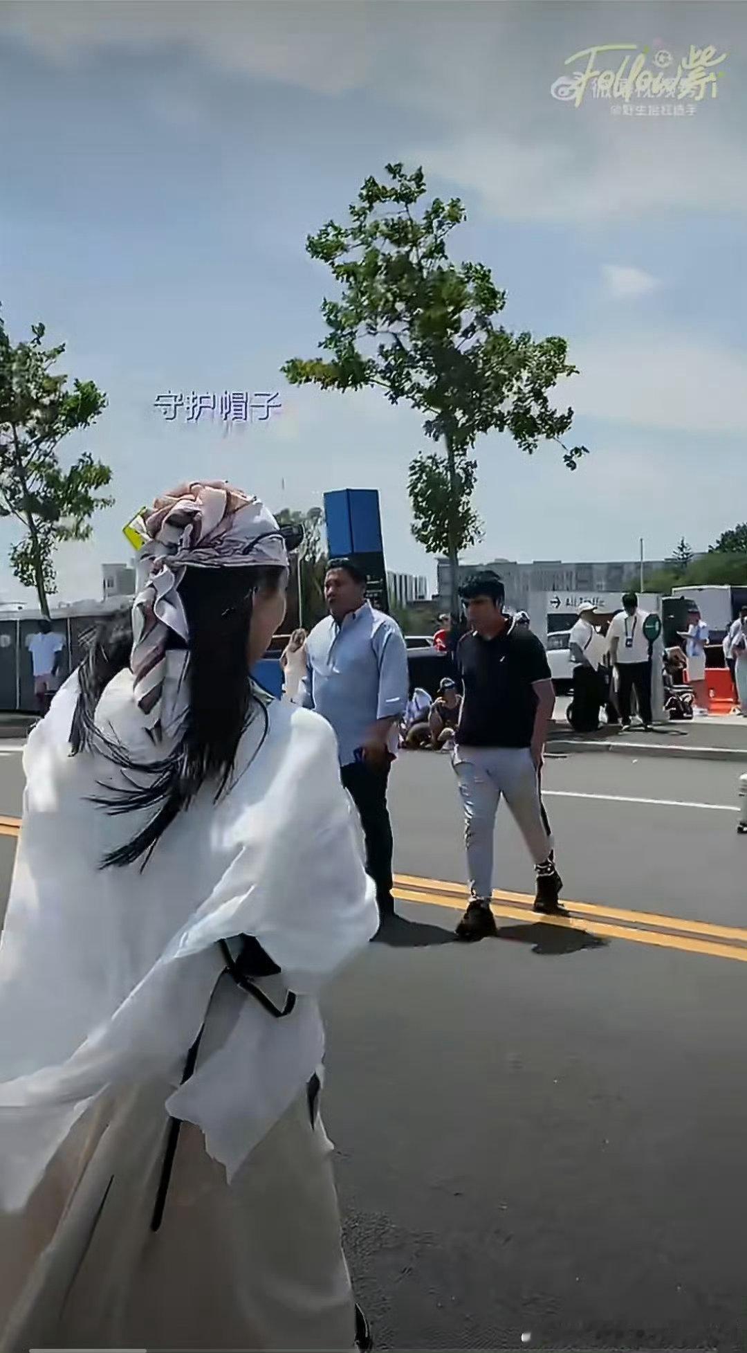 杨紫世界杯观赛vlog杨紫预测对了西班牙夺冠看完vlog狠狠羡慕，亲身见证决赛对