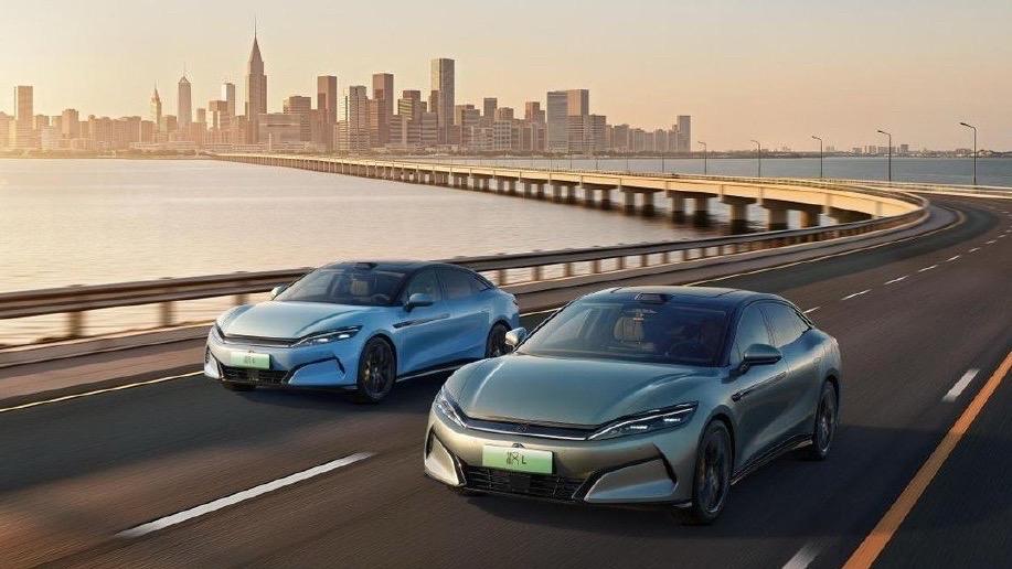 看了广州车展de汉唐双旗舰发布会，惊喜满满！用“科技满配颜值翻倍”这句话，来诠释