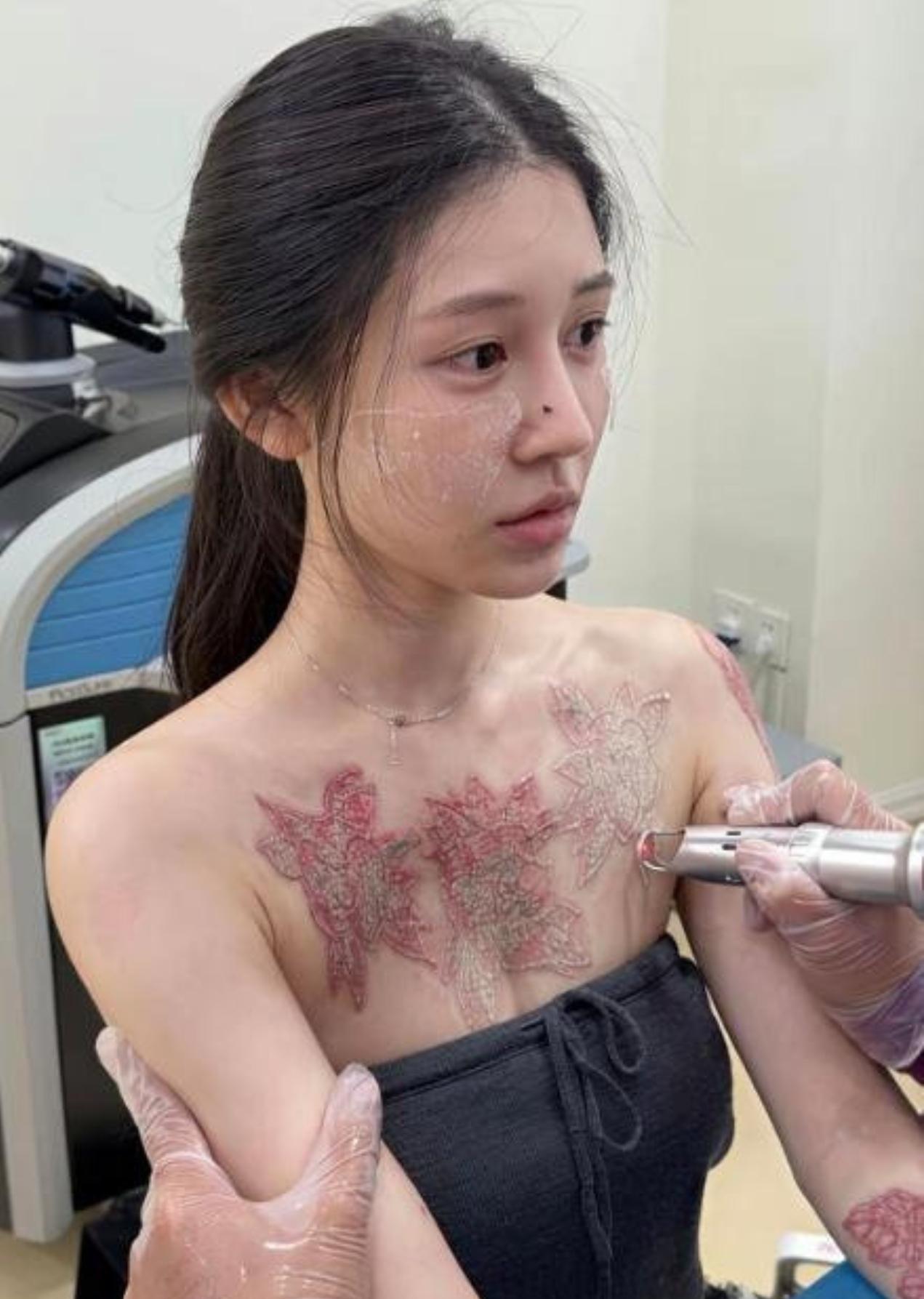 纹成这样就图个啥‎？‌本来嫁出去还值个30万，现在不值钱了。身‍‌﻿体发‏肤‌⁠