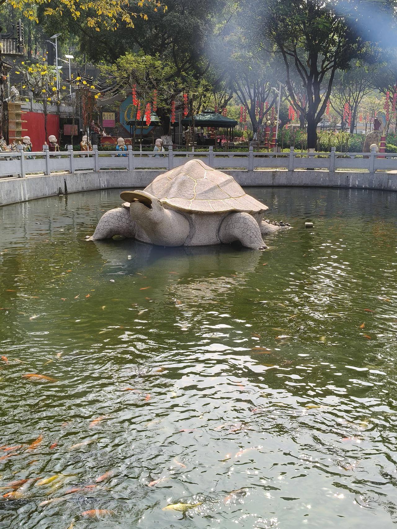 于平淡处寻美好，让心向阳而生
 
生活的美好，从不在遥不可及的远方，而在自己舒畅