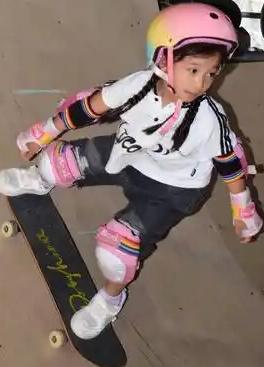 很多人猜错！名古屋亚运中国队最年轻选手不是陈妤颉，是12岁滑板少女曹诗祺！
  