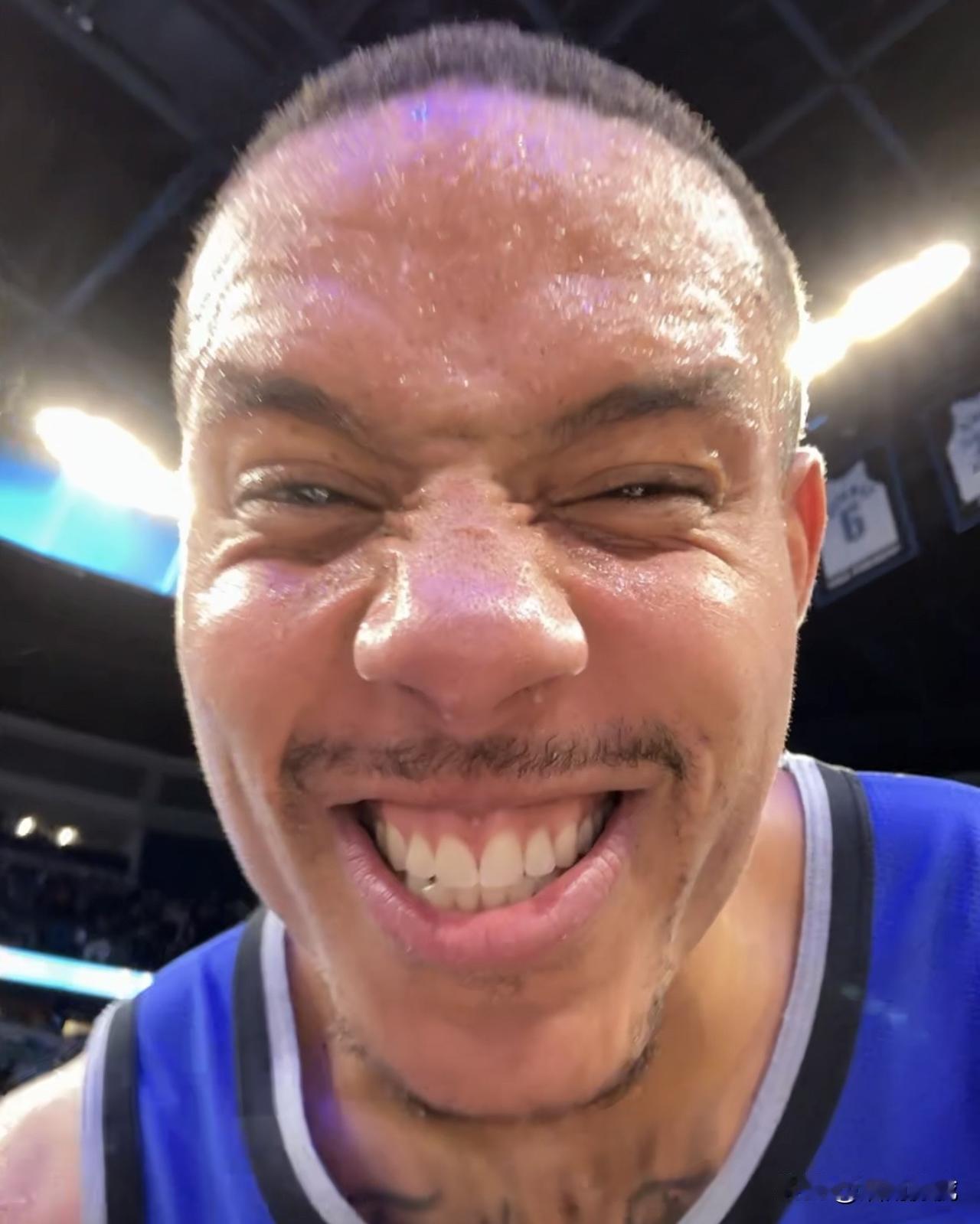 太硬气了，今天贝恩这表现值5个首轮签吧！

今天魔术队在主场以130比120逆转