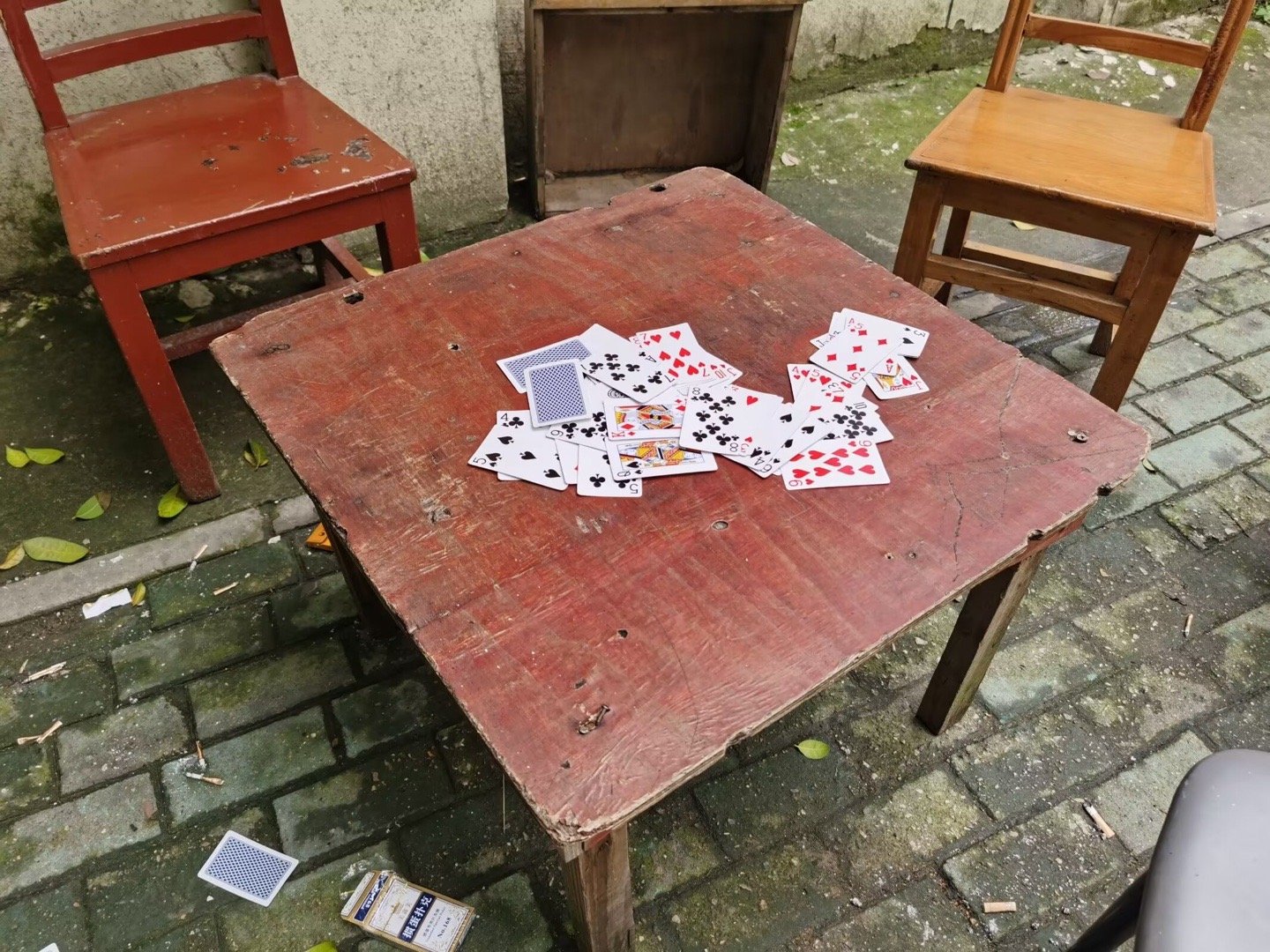 强者从不抱怨环境。 武汉