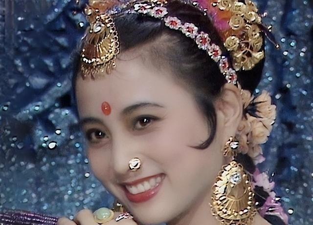 1997年，李玲玉和富豪杰瑞结婚，新婚之夜，李玲玉说：“你和我结婚，不怕离婚后我