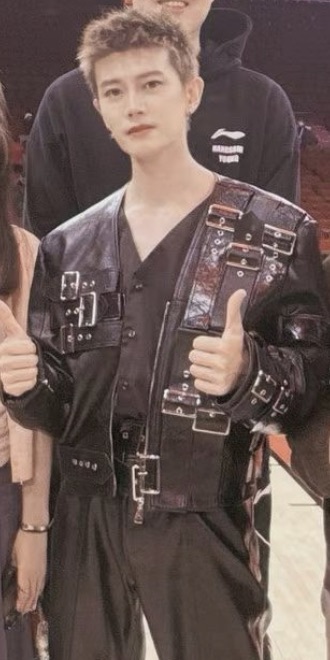 任嘉伦任嘉伦nba马力全开2026nba全明星任嘉伦火箭主场表演嘉宾 嘉人们新年