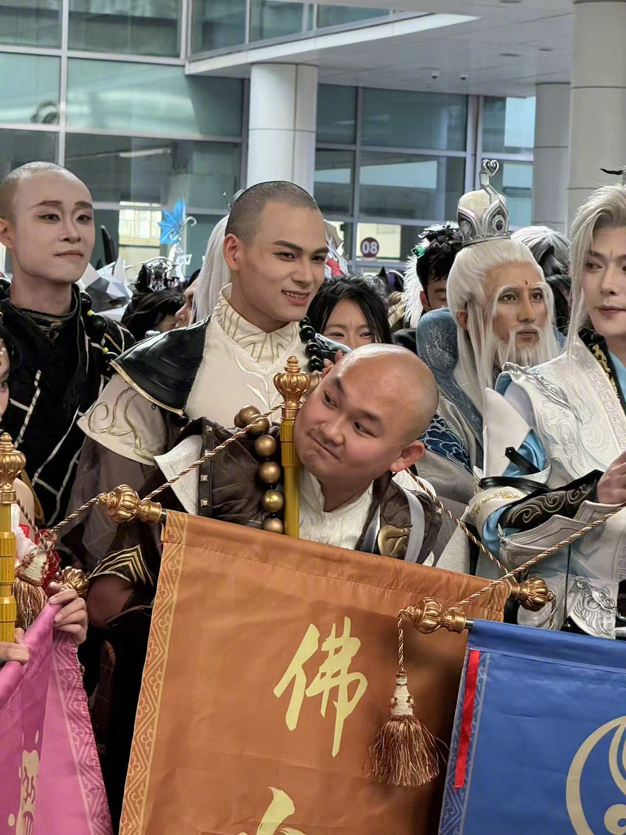 好可爱的大师[笑而不语]剑网3全门派百人cos巡游微博游戏动漫展 ​​​