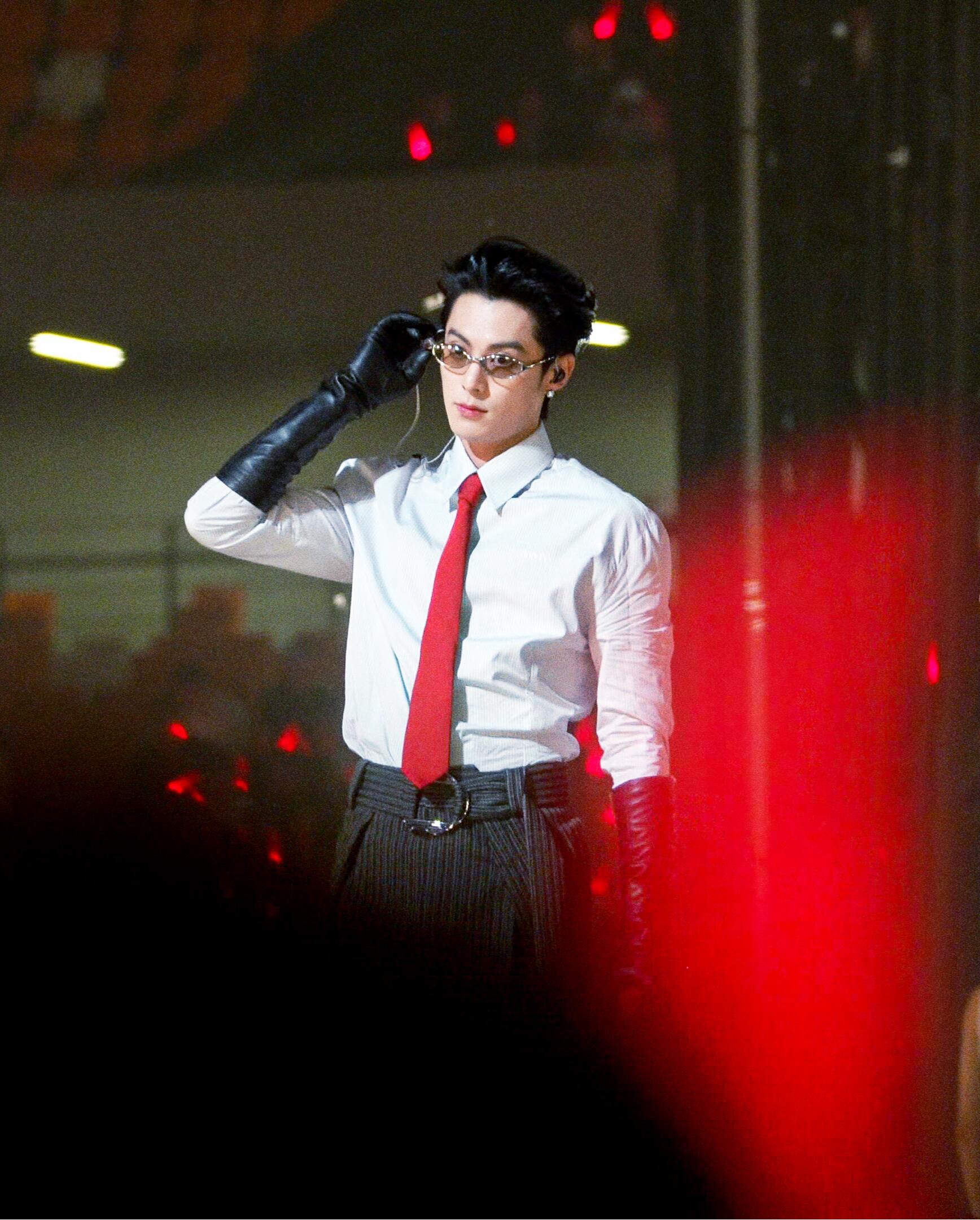 这几张也拍得好好，好生动（cr📕momo王鹤棣 ​​​