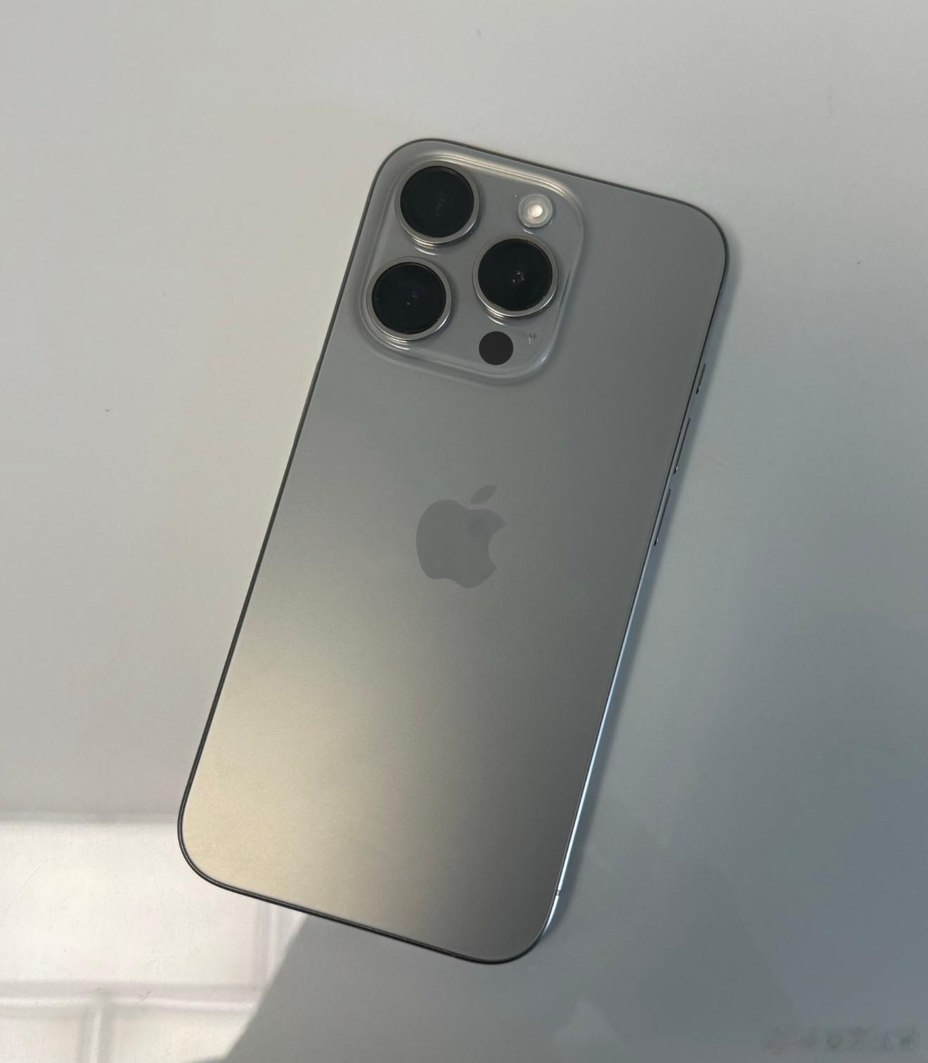 iPhone可添加门禁卡可写入加密安卓机本身就更贴合咱们的生活需求，不止门禁卡发