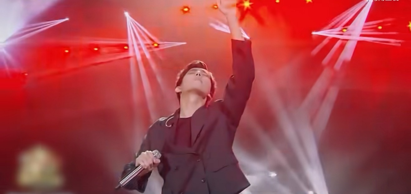 迪玛希的高音很曼妙迪玛希以发起人的身份再度站上中国舞台，在家乡哈萨克斯坦，让世界