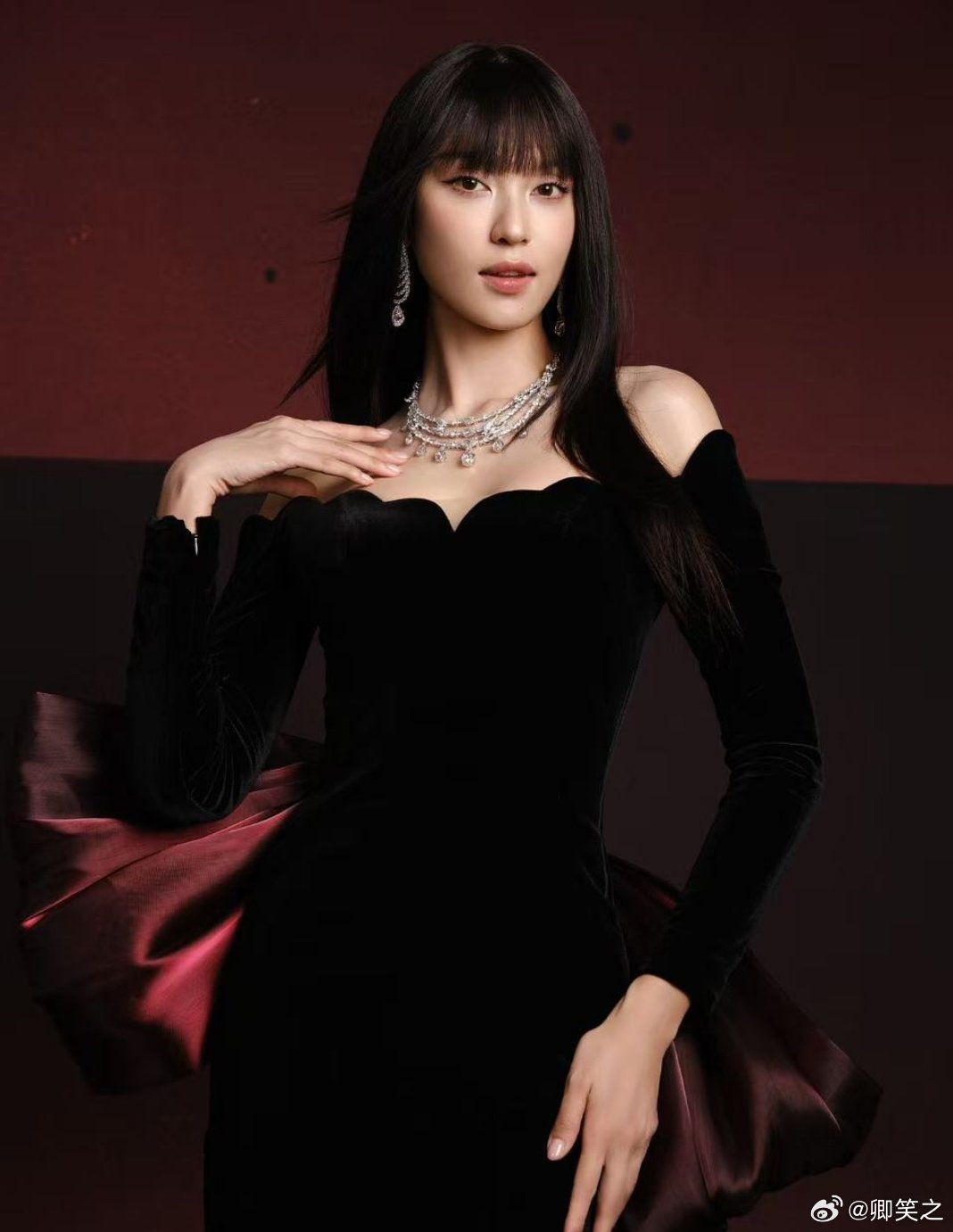 王丹妮三部作品入围香港影史前十光影世界里，她用三年时间完成华丽蜕变。从梅艳芳的传