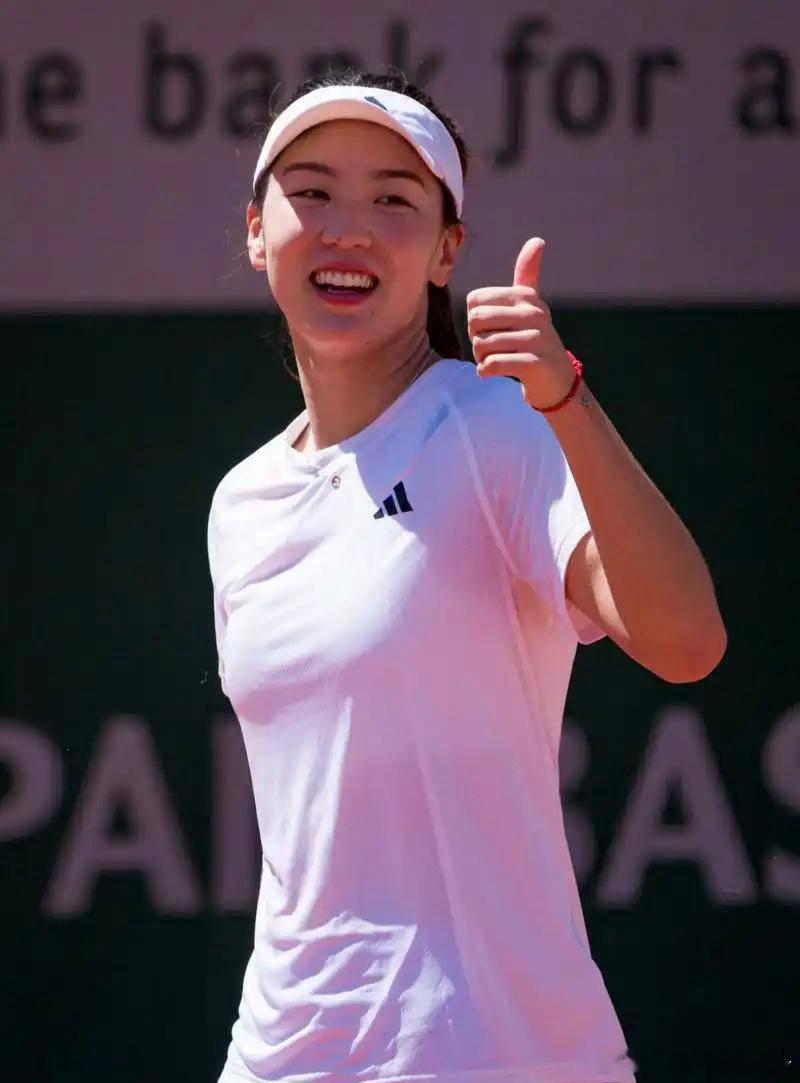 看了下今天WTA250布拉格赛程王欣瑜如果补赛获胜晋级四强将会迎来一日双赛另外三