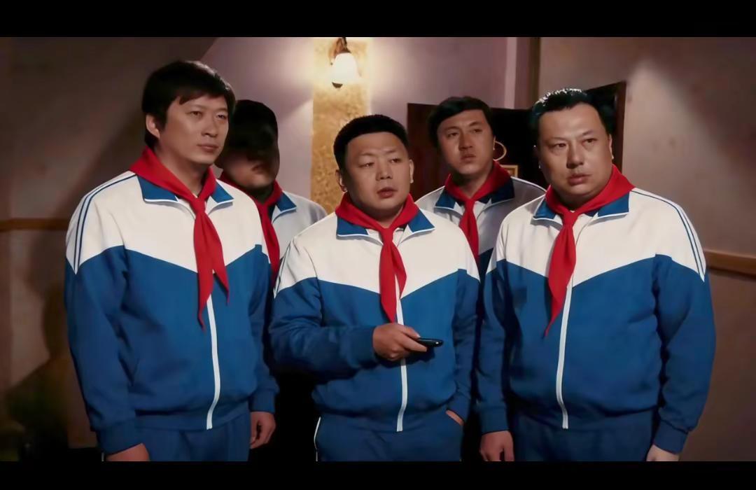 盼望着，盼望着，东风来了，春天的脚步近了。一切都像刚睡醒的样子，欣欣然张开了眼。