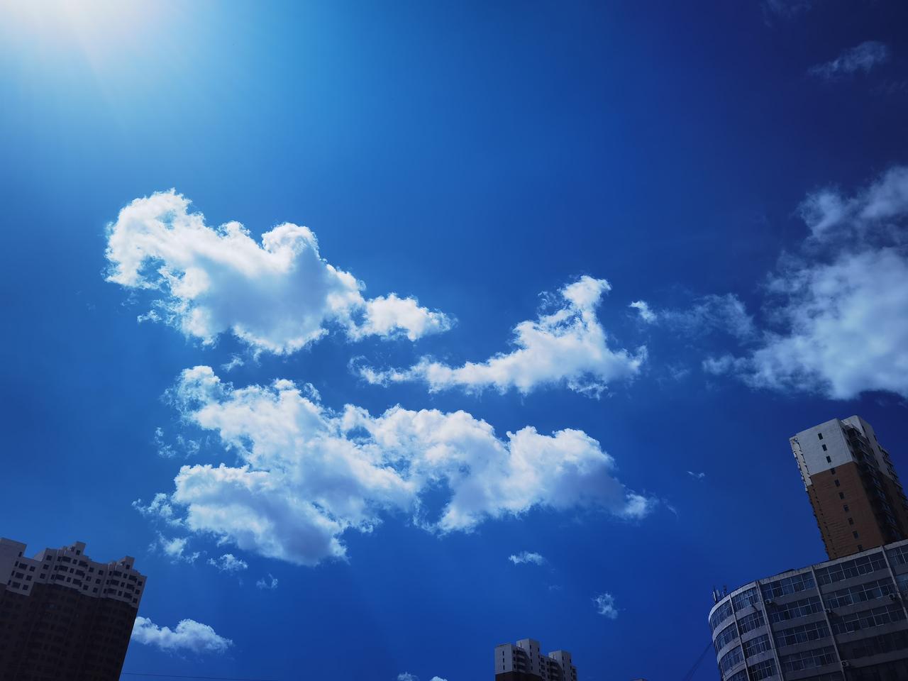 随手一拍，就是大片[呲牙]