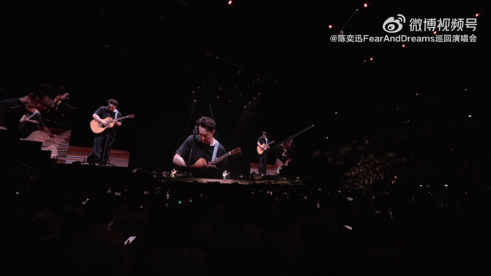 陈奕迅时代曲再唱已是曲中人 被陈奕迅澳门尾场的《时代曲》戳中！那张同名专辑是起点