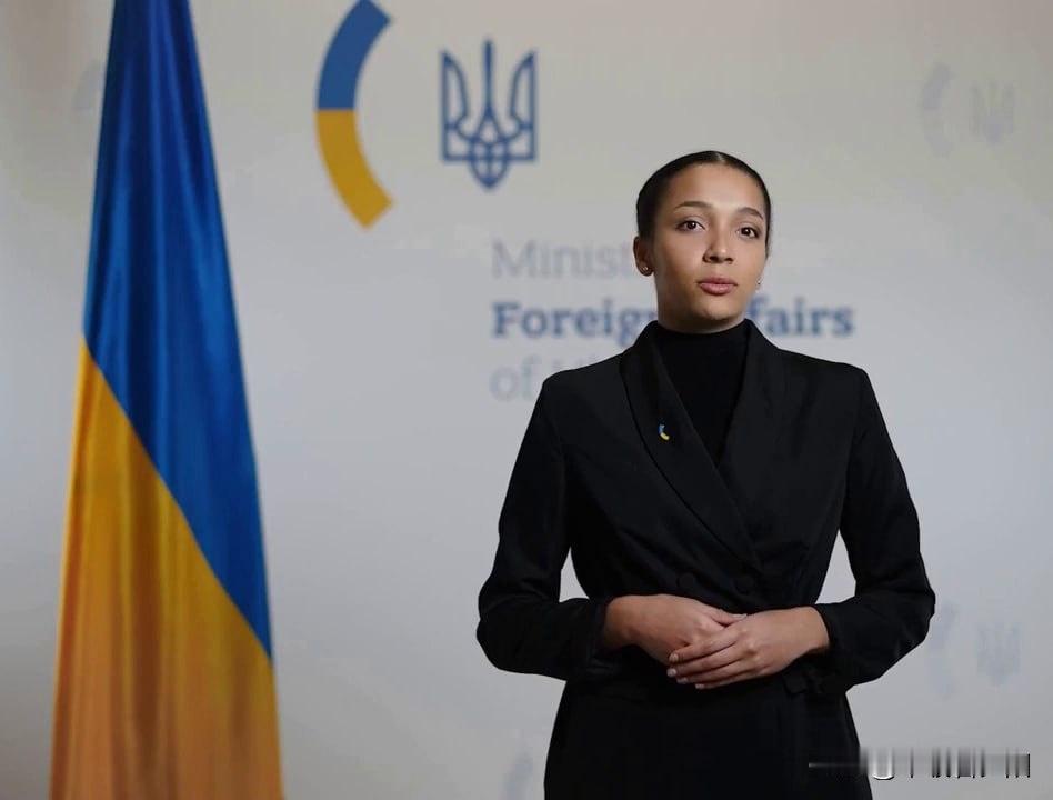 乌克兰政府现在用人工智能分析每项法案，自动打分——对民众是好是坏，对商业有啥影响