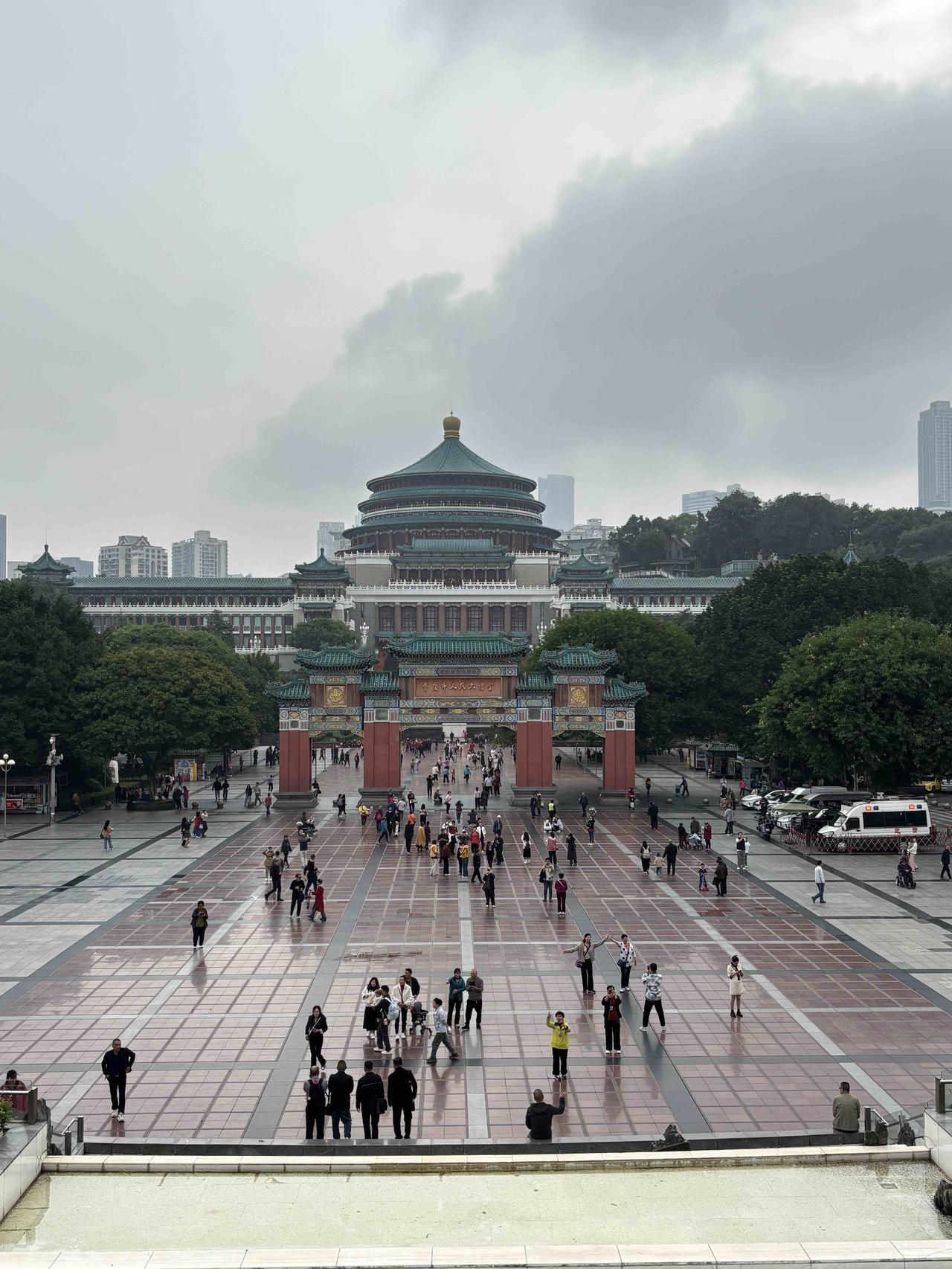 重庆之行圆满结束

感谢儿时伙伴和朋友们的热情招待，特别要感谢两位老友的一路相伴