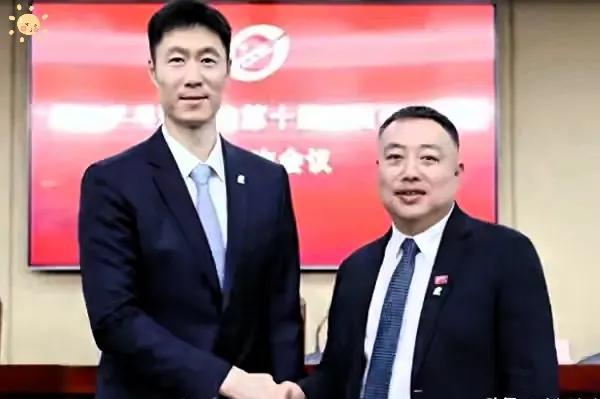 这么大的投入王励勤说不行就不行吗？王励勤以后换基地天天拿冠军吗，包公也要吃饭啦！