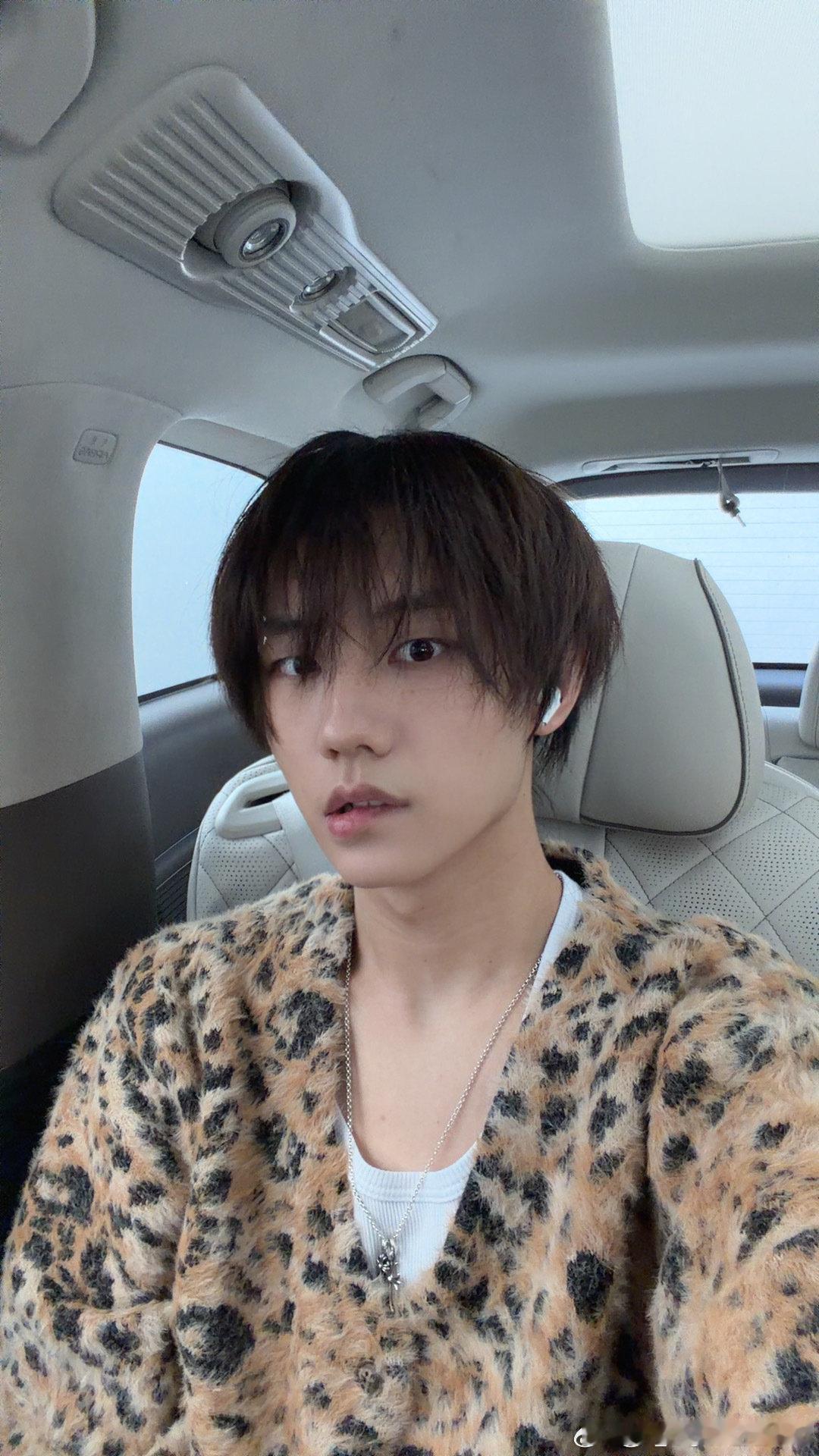 张子墨 𝒯𝒽ℯ 𝒻𝒾𝒻𝓉𝒽 𝓁ℯ𝓉𝓉ℯ𝓇 𝓂𝒶𝓎 ?