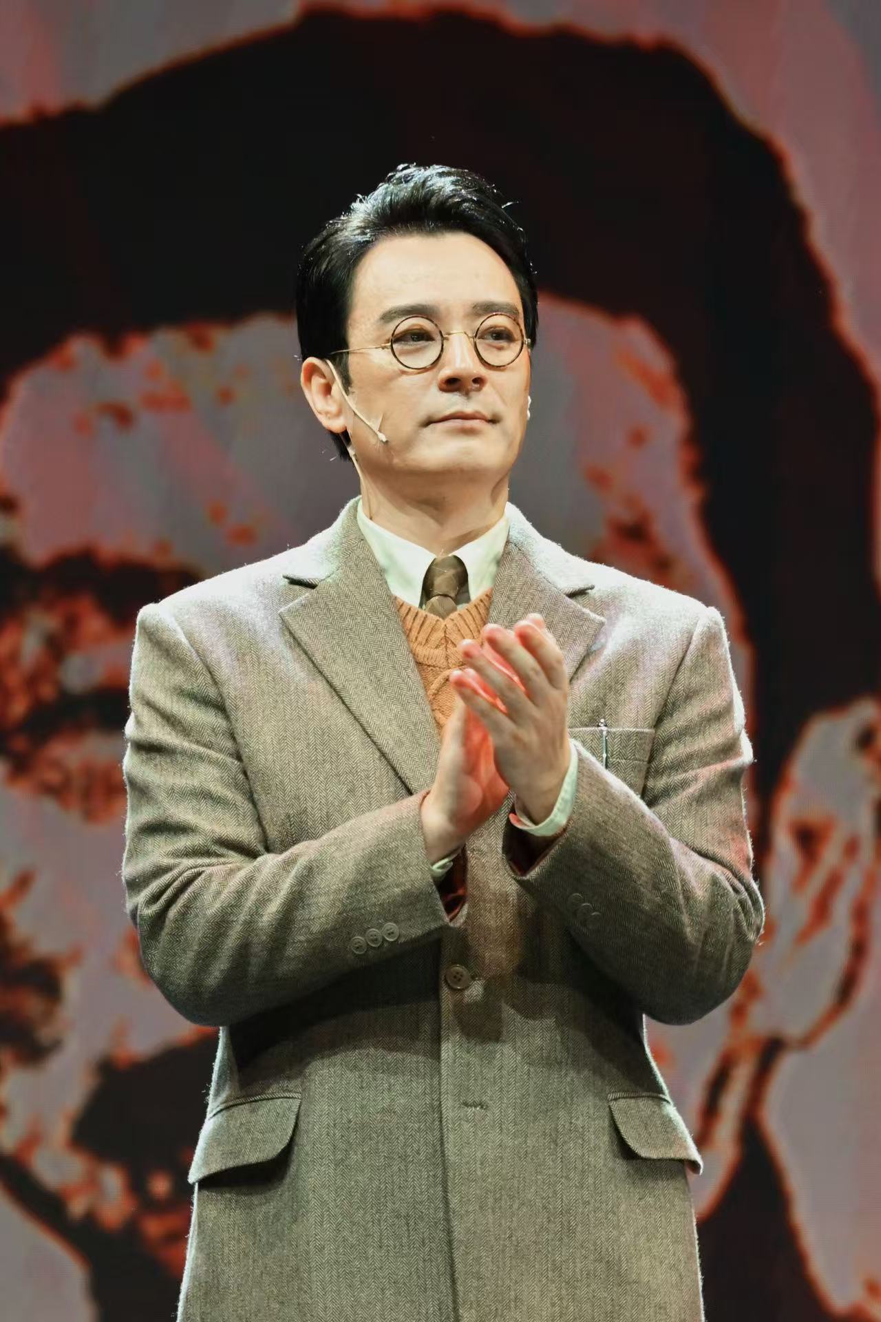 李光洁李光洁磁性低音炮李光洁唱人声鼎沸 李光洁的低音真的很有辨识度，开口瞬间就沉
