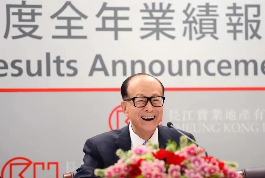 “卖给大陆资本！李嘉诚松口了”——7月28日一早，这句话刷屏华人世界。前一天深夜