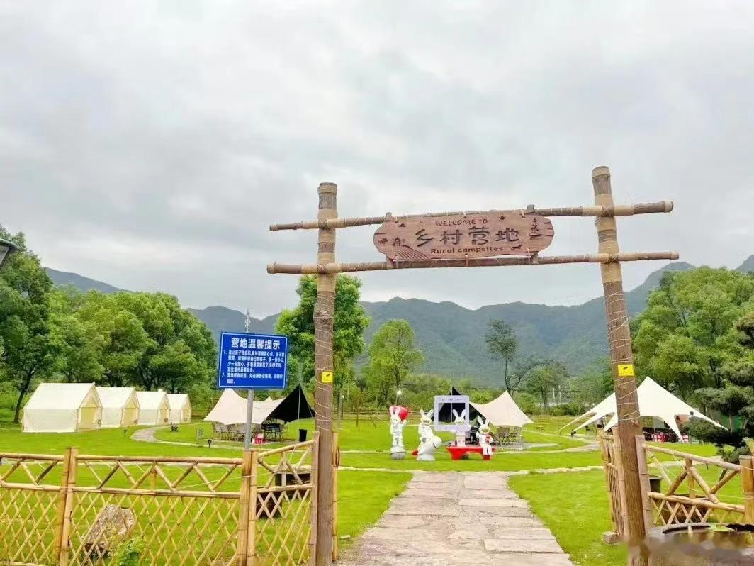 #五一趣奉化#沉醉于山间河畔，让你在感受大自然的恬静与安宁，到#奉化花海# 感受