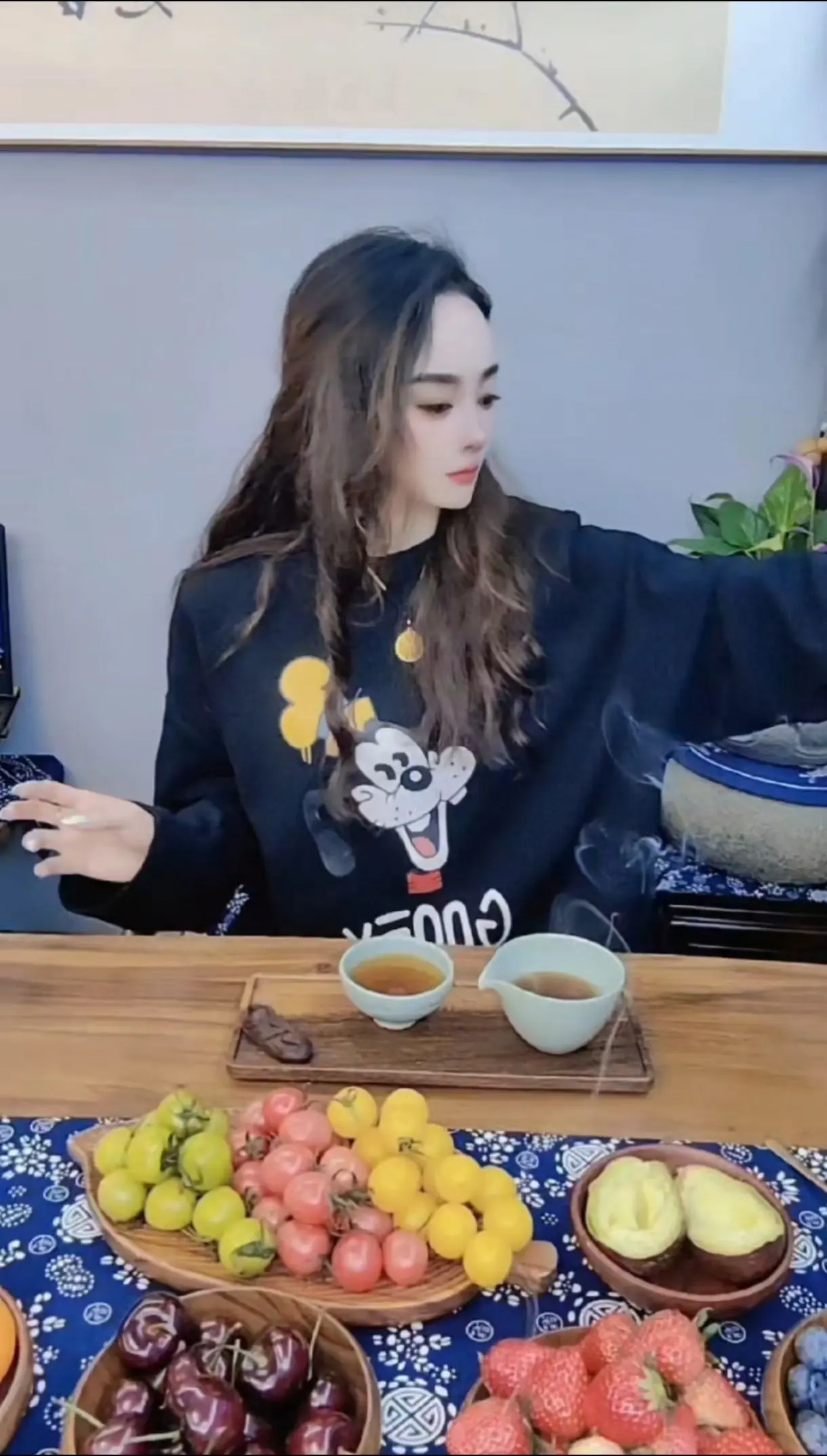 他是放羊的，你是砍柴的，你俩坐在石头上聊了半天，他的羊吃饱了，你的柴呢？