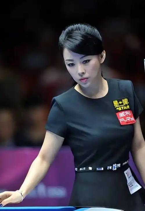 提起潘晓婷，估计没人会陌生，“九球天后”的名号响当当，球桌上的她冷静飒爽，一杆定