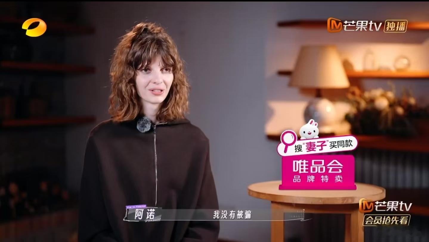董力阿诺早年被拍到过阿诺说董力当年是真的很火无论在镜头前还是私下里，阿诺和董力的