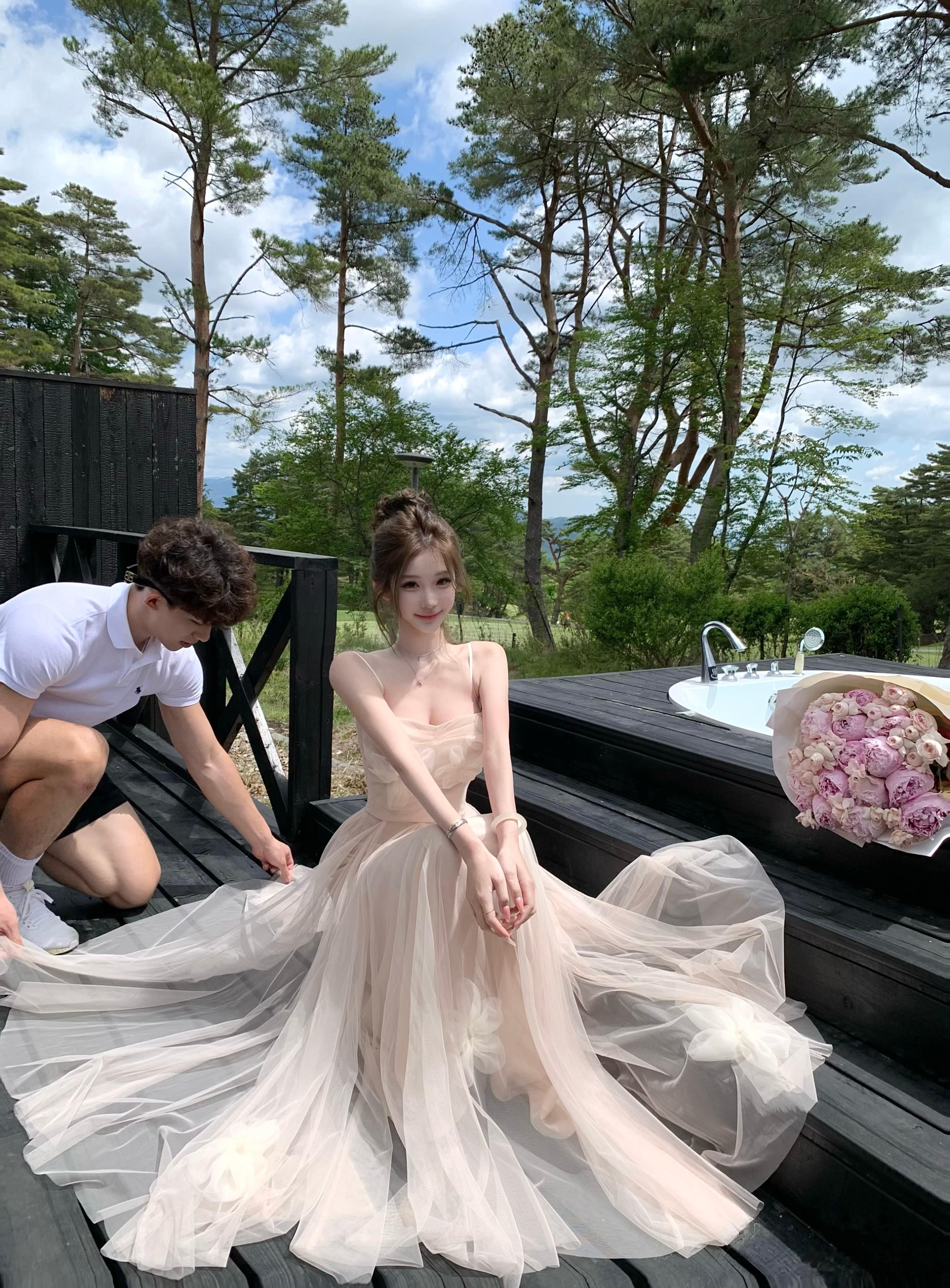 和小花童
