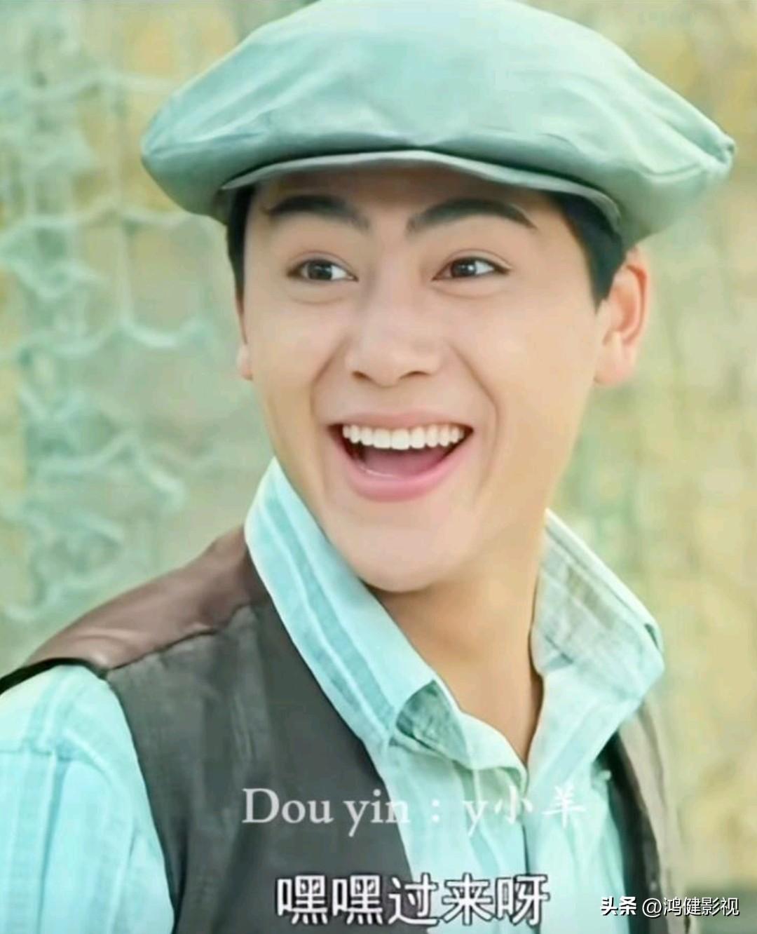 大家还记得这位男演员吗？
他今年58岁，土生土长的山东人，毕业于北京电影学院。他