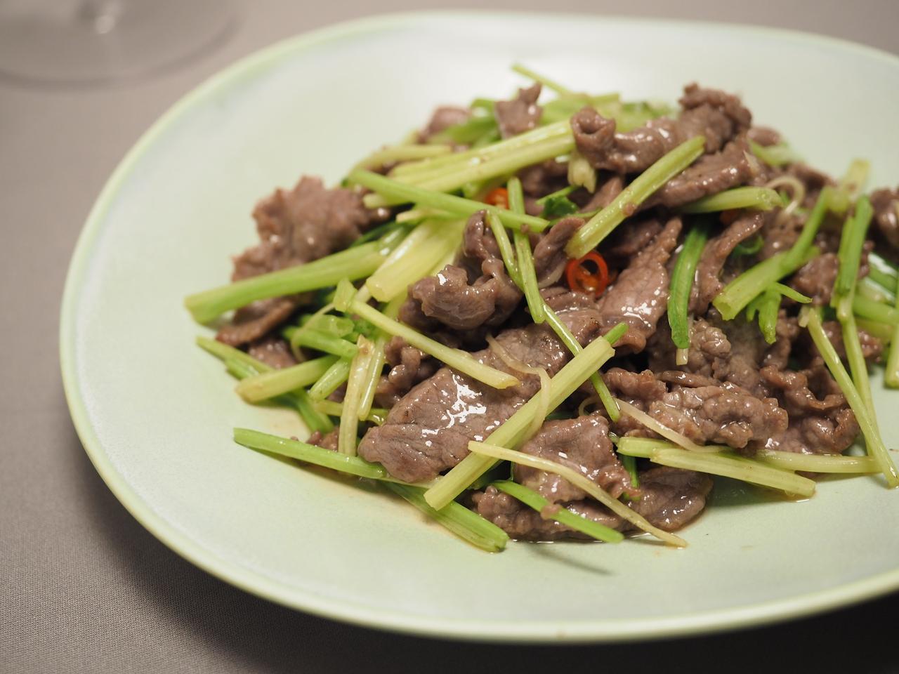 头伏必吃！嫩姜炒牛肉抓紧吃，养足阳气秋冬少生病

头伏一到，天儿闷得像个大蒸笼，