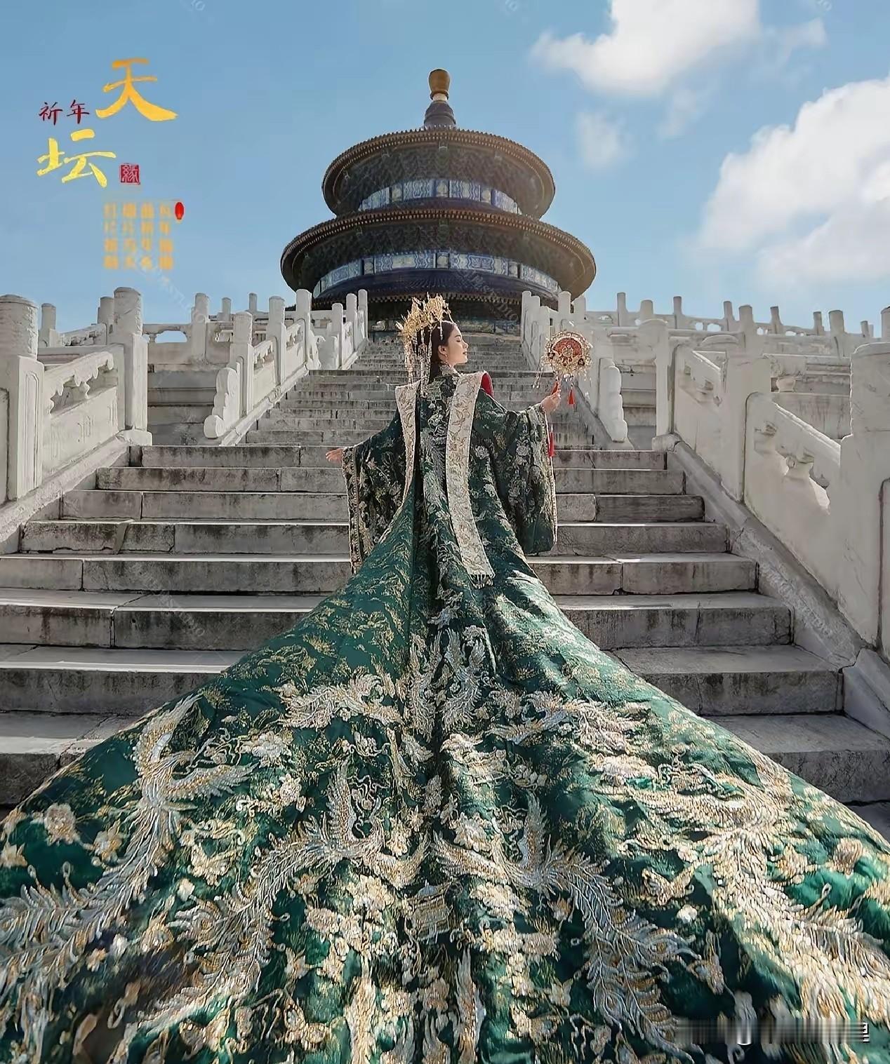 前两天去天坛遛弯，真给我整不会了。

原本热闹的汉服摊位全没了，理由是“挡道”。